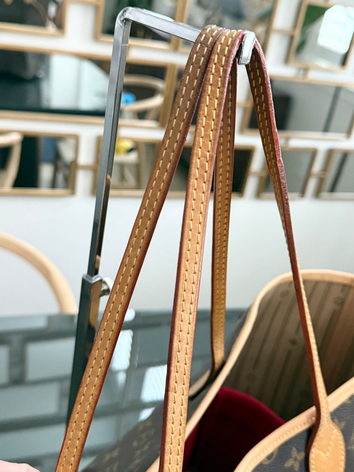 Neverfull GM in Monogram with Dustbag and Insert Organizer 📅 Year: 2007