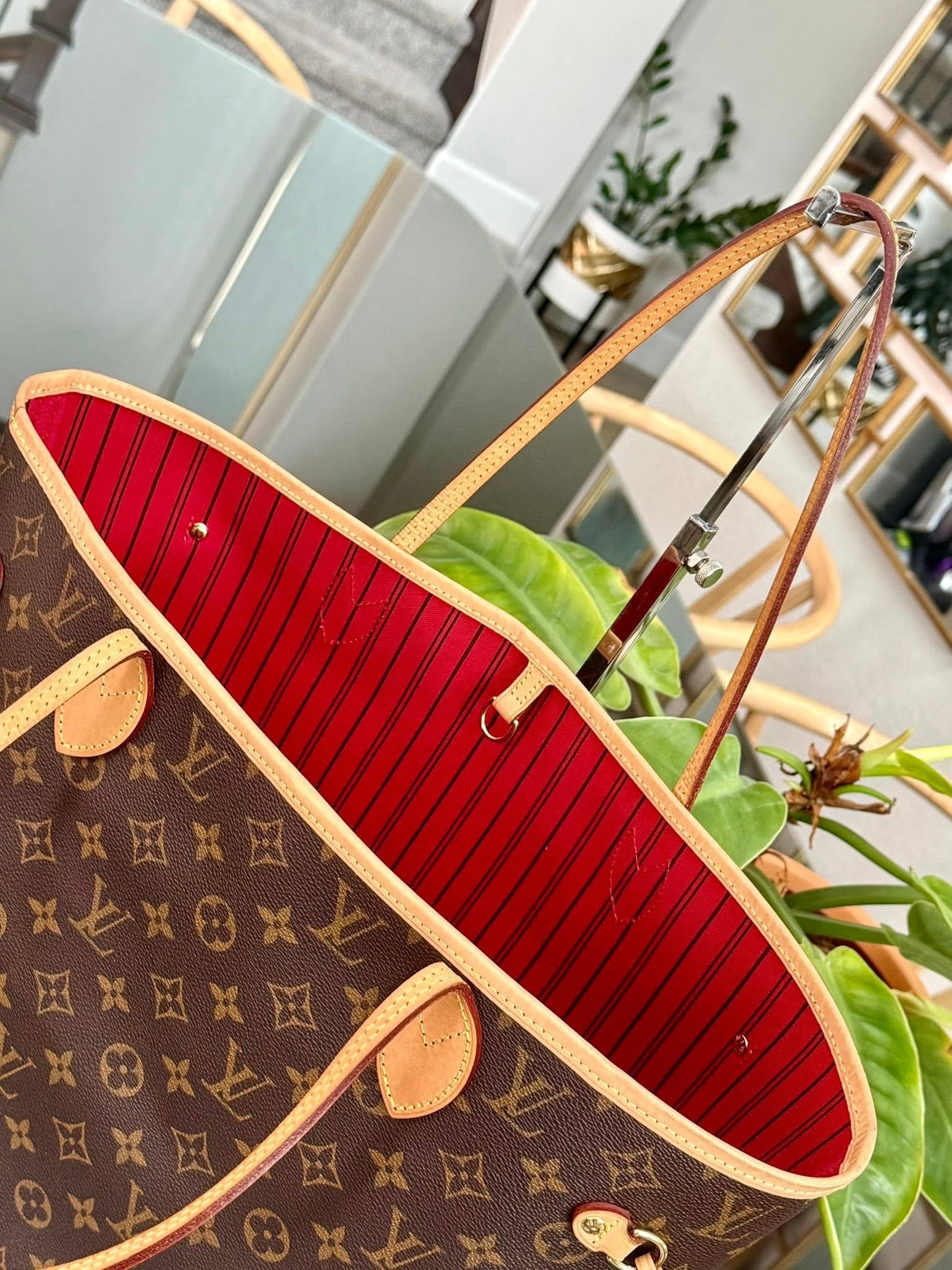 Neverfull MM Monogram in Cerise with Dustbag -🗓️ Microchip