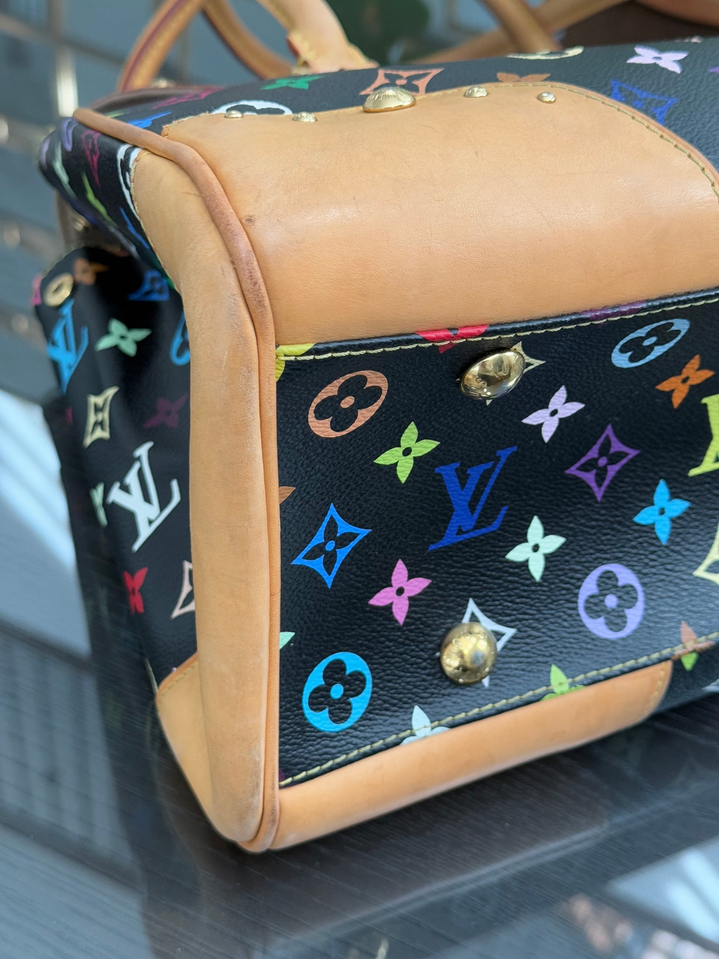 Multicolor Beverly GM with Dustbag 📅 Year: 2000