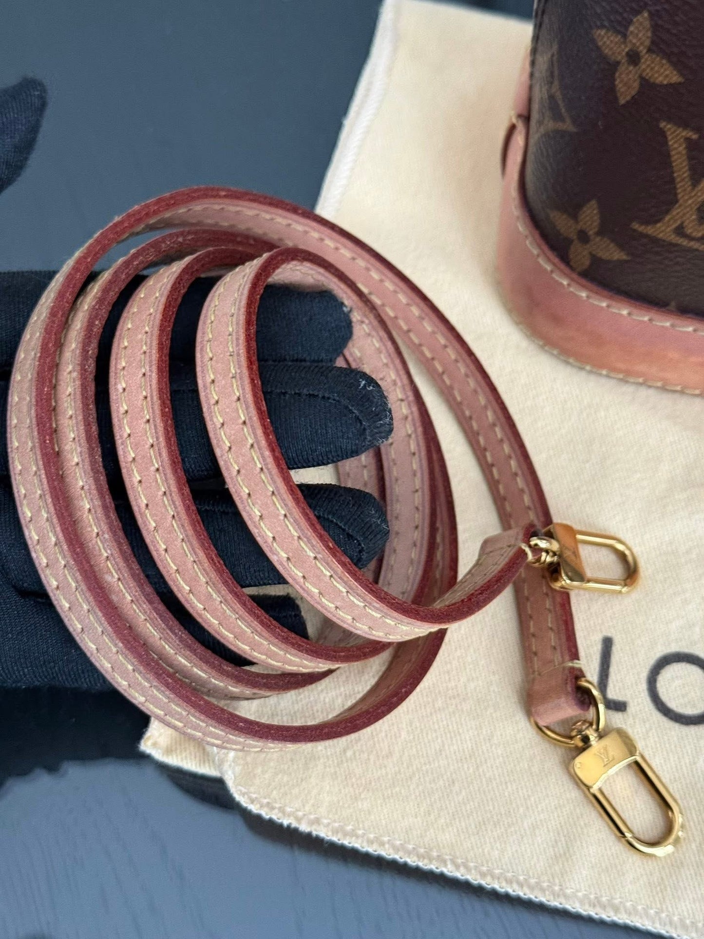 Alma BB in Monogram with Lock 🔐 key, Original Strap, Insert Organizer, Box,Dustbag and Paper bag 🗓️ Year: 2020