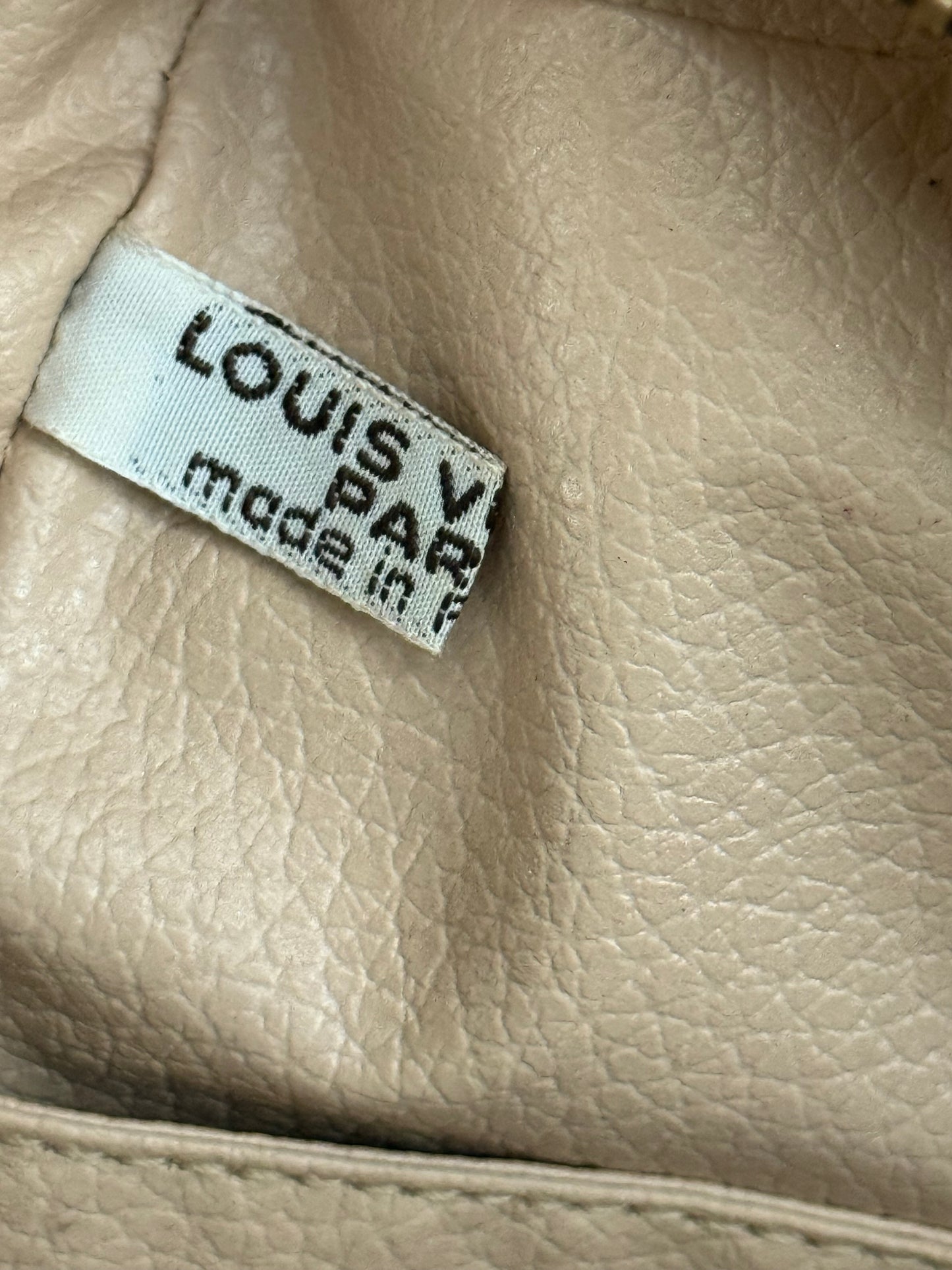 Trousse 28 📅 Year: 1987