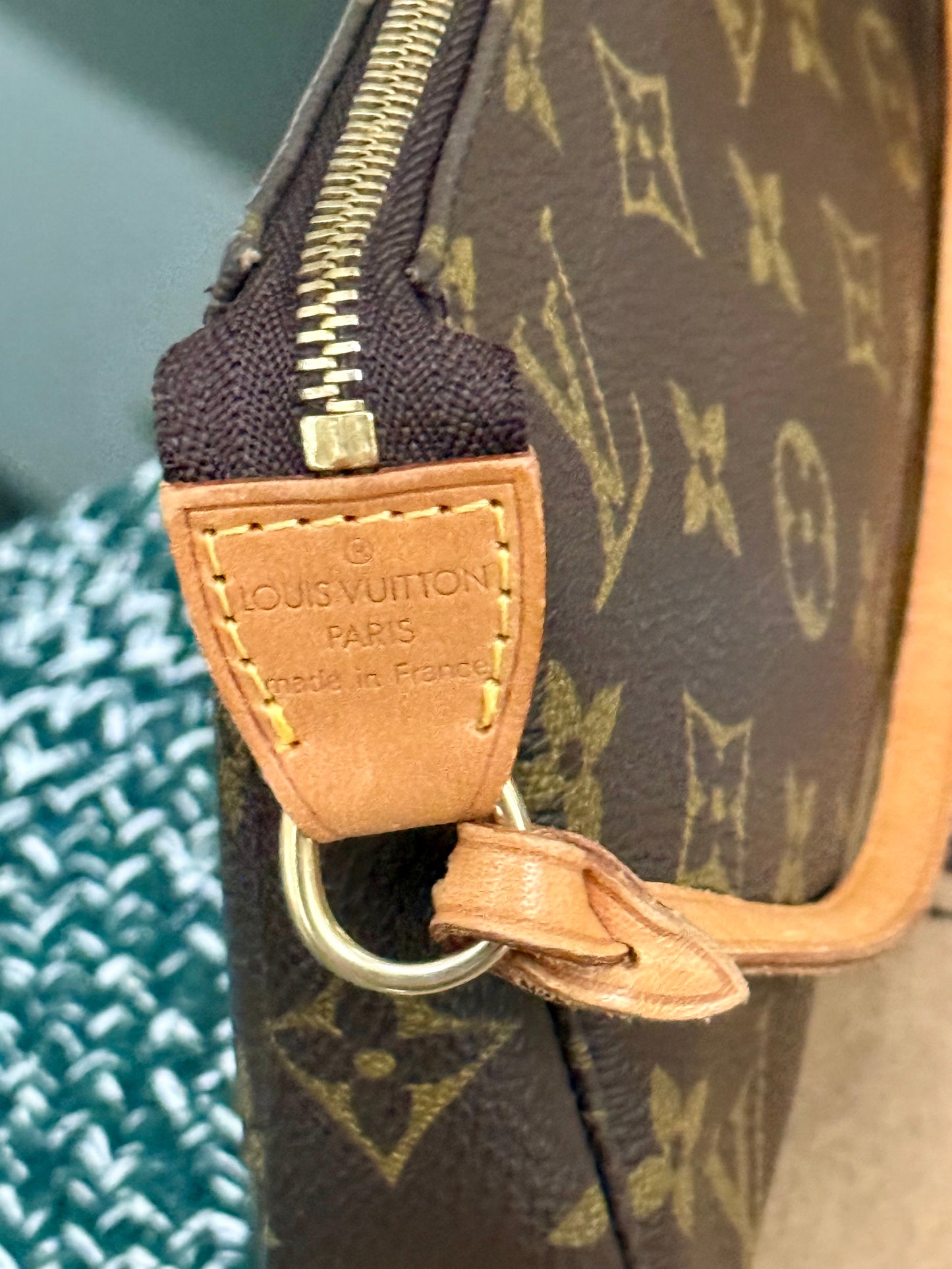 Pochette Accessories with Dustbag -🗓️ Year: 2001