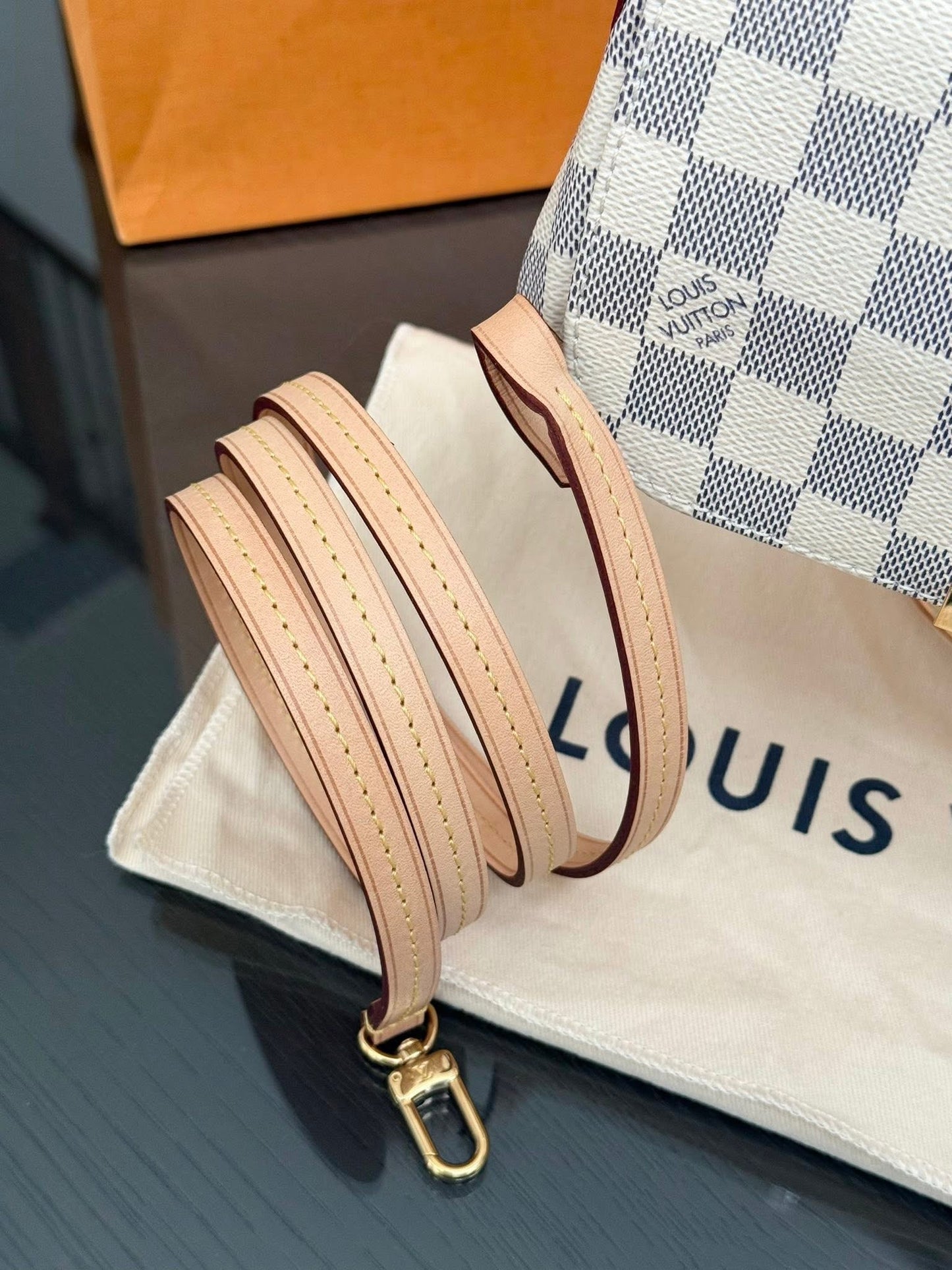 Favorite PM in Azur with Original Strap, Dustbag, Box and Paper bag 🗓️ Year: 2018