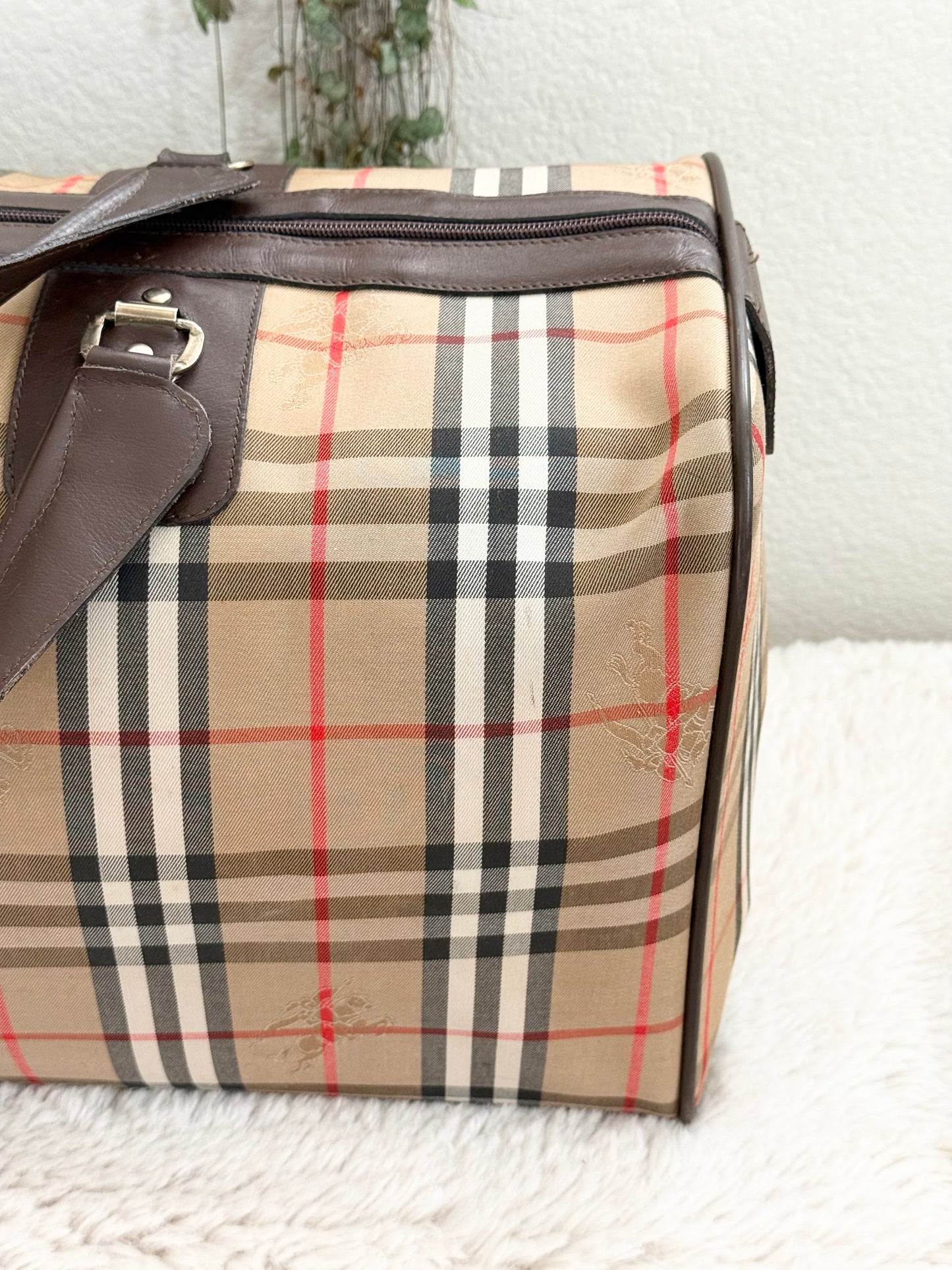 Burberry Duffle/ Travel Bag 📅