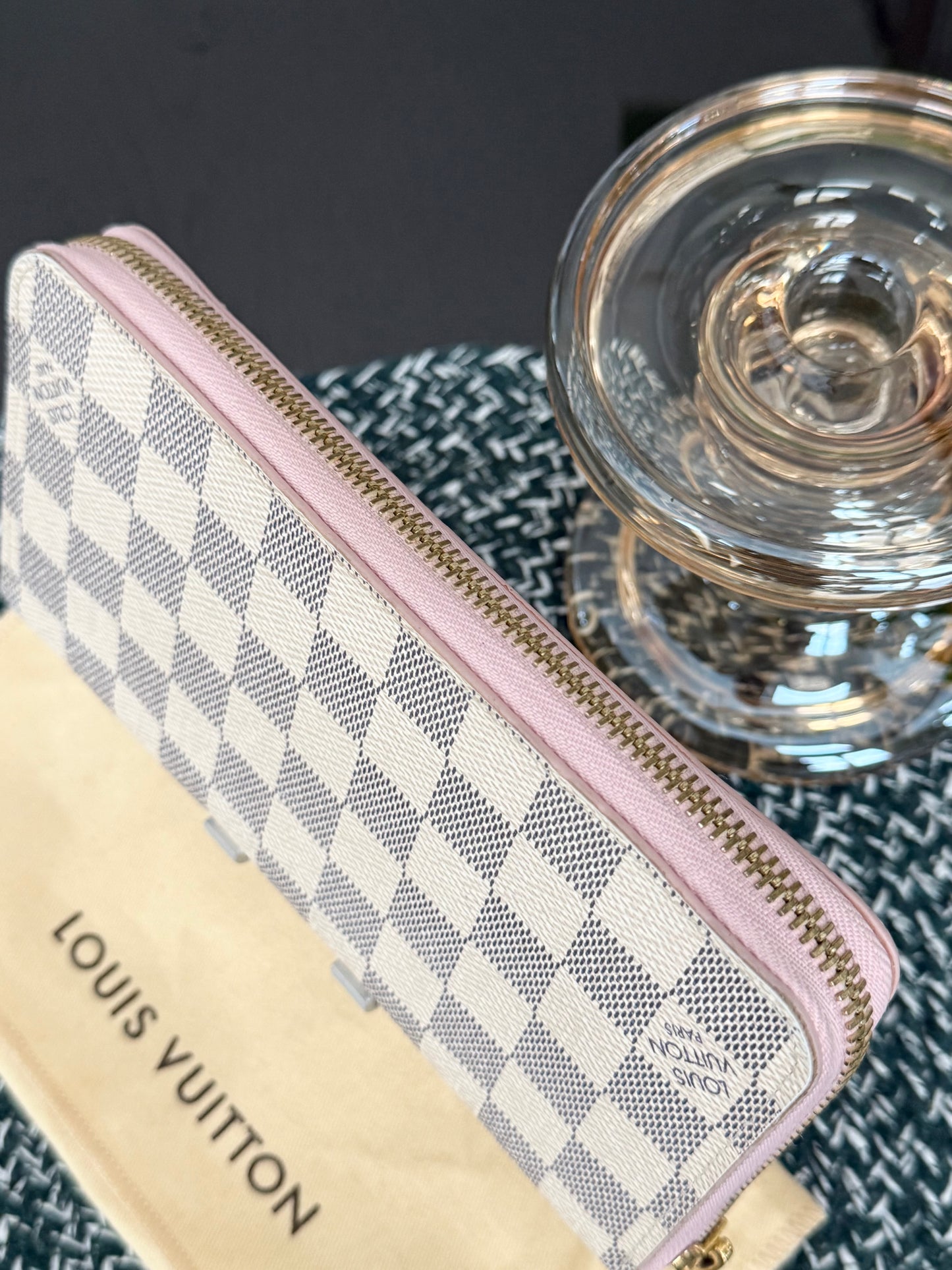 Zippy Long Wallet Azur in Rose Ballerine with Dustbag 🗓️ Year: 2018