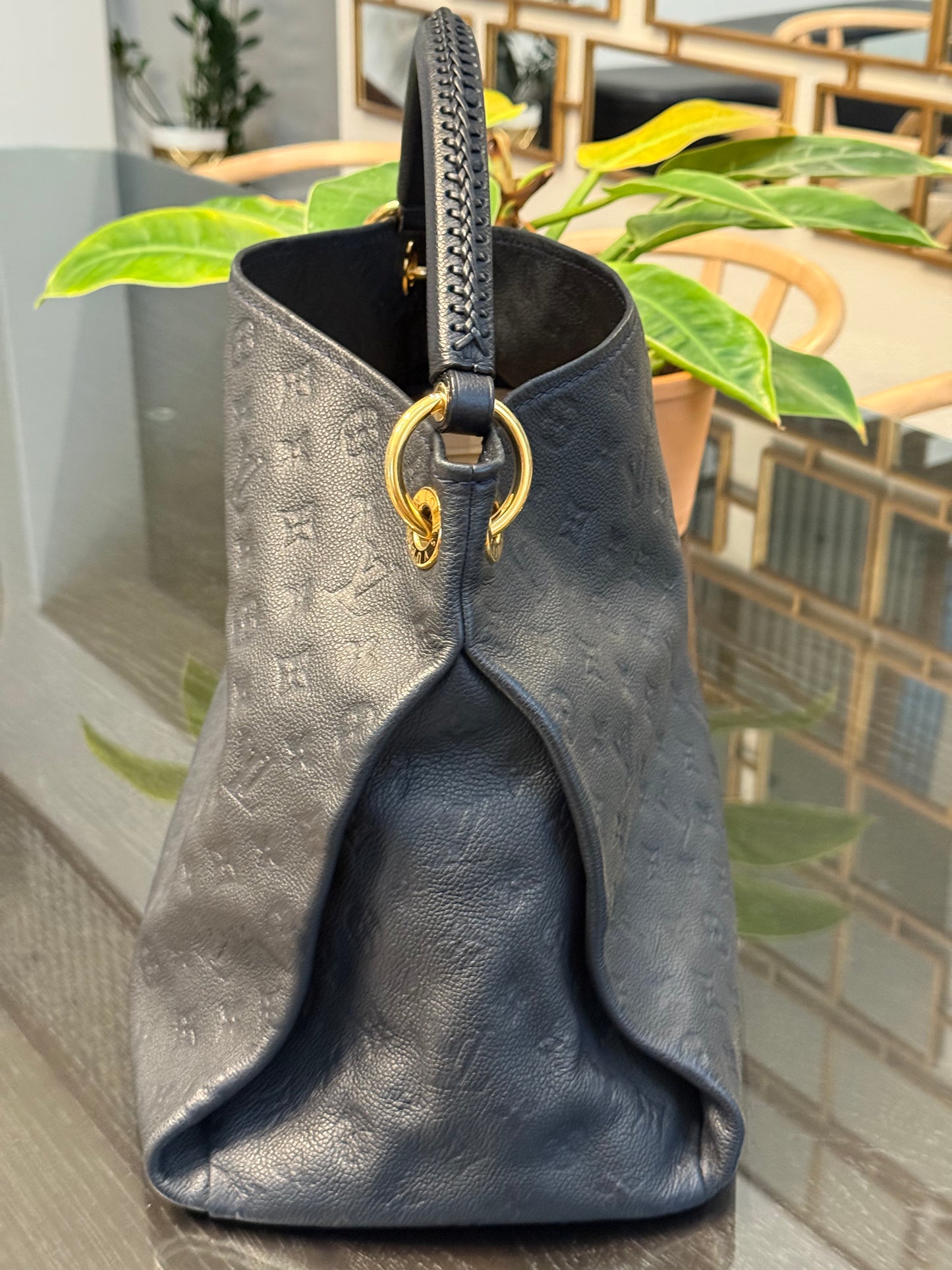 Artsy MM Empriente in Black/ Dark Blue with Dustbag and Insert Organizer 📅 Year: 2011