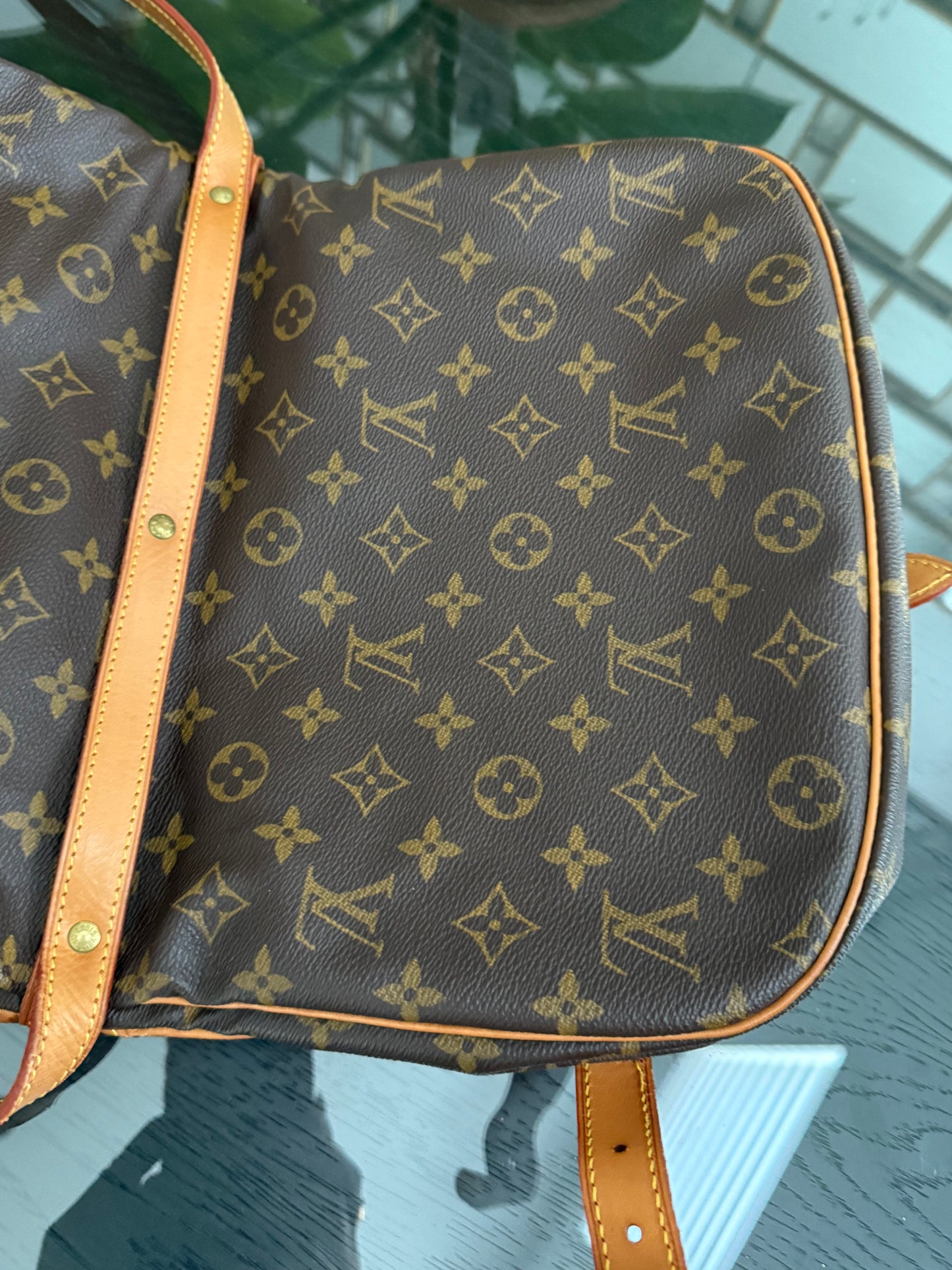 Saumur 30 Crossbody 🌺 Year: 1989