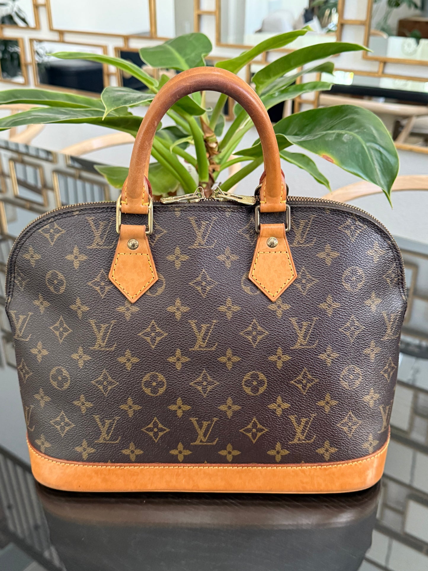 Alma PM in Monogram- 🗓️ Year: 1995