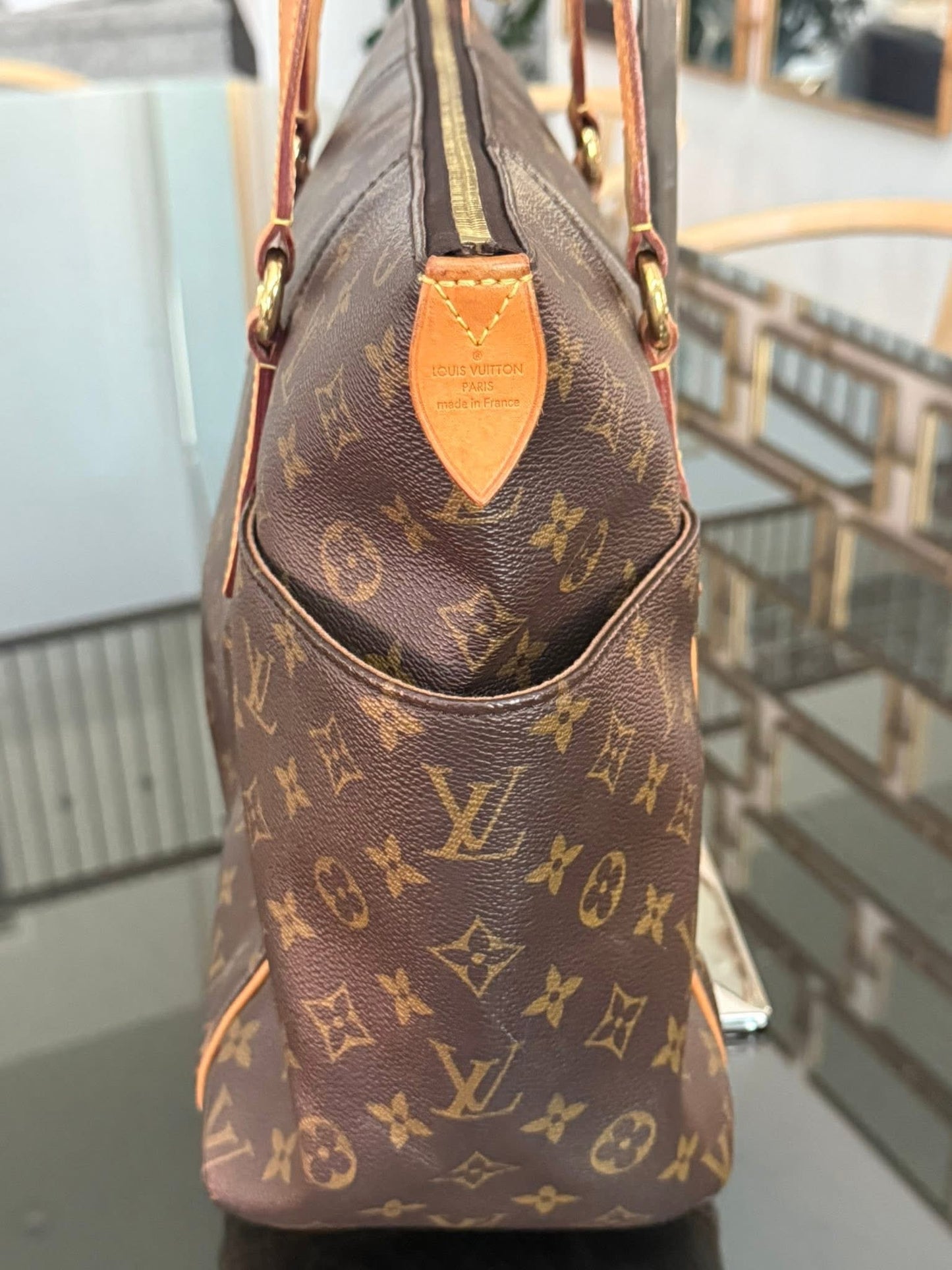 Totally MM in Monogram with Dustbag and Insert Organizer 📅 Year: 2010