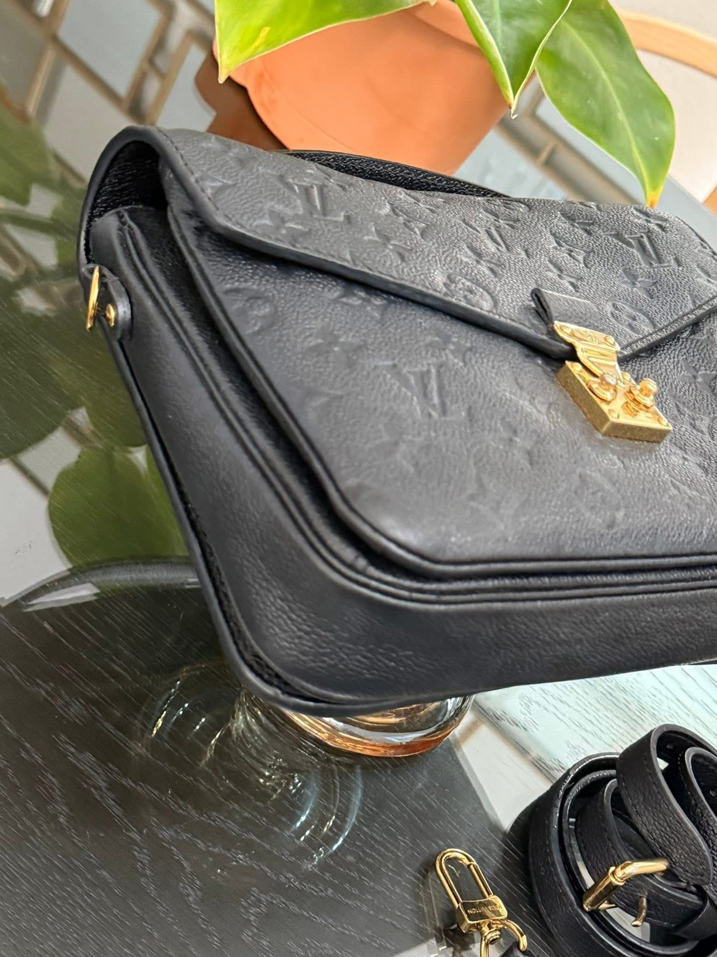 Pochette Metis Emptiente Noir with Box, Dustbag, Insert Organizer, Box and Paper bag -Microchip & Authenticed