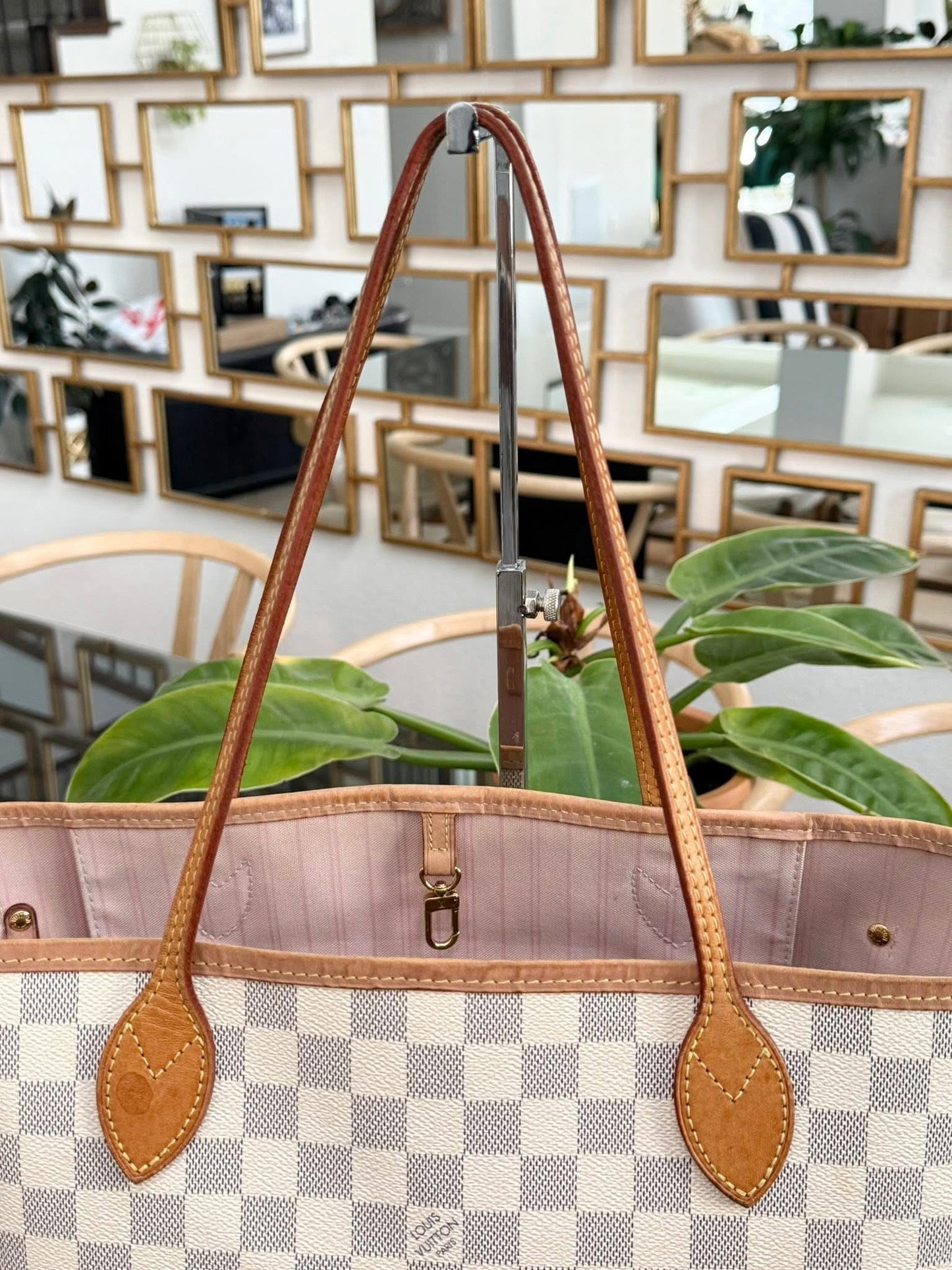 Neverfull MM Azur in Rose Ballerine with Dustbag and Insert Organizer 🌺 📅 Year: 2019