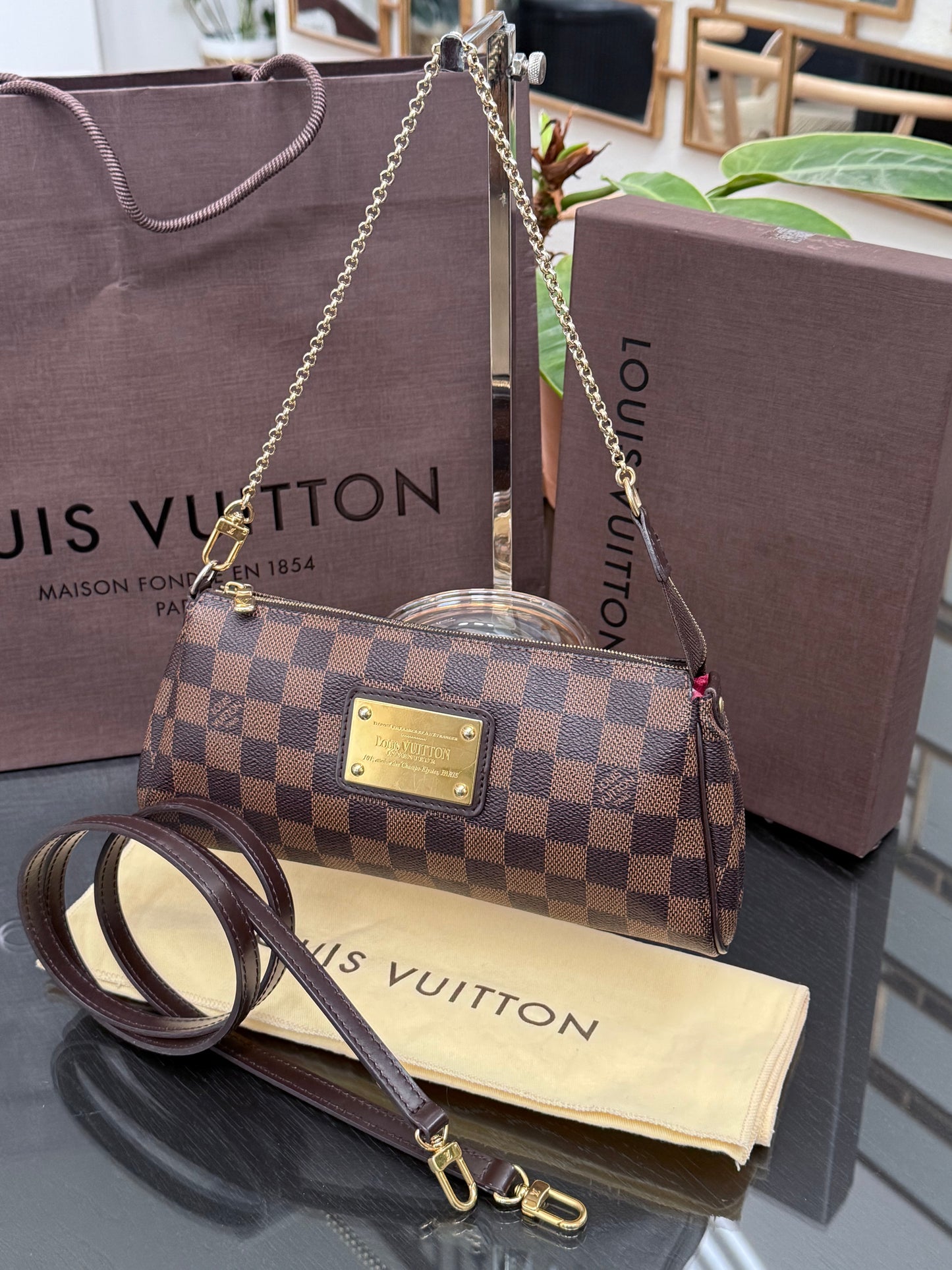 Eva Clutch in DE with Dustbag, Box and Paper bag 🗓️ Year: 2012