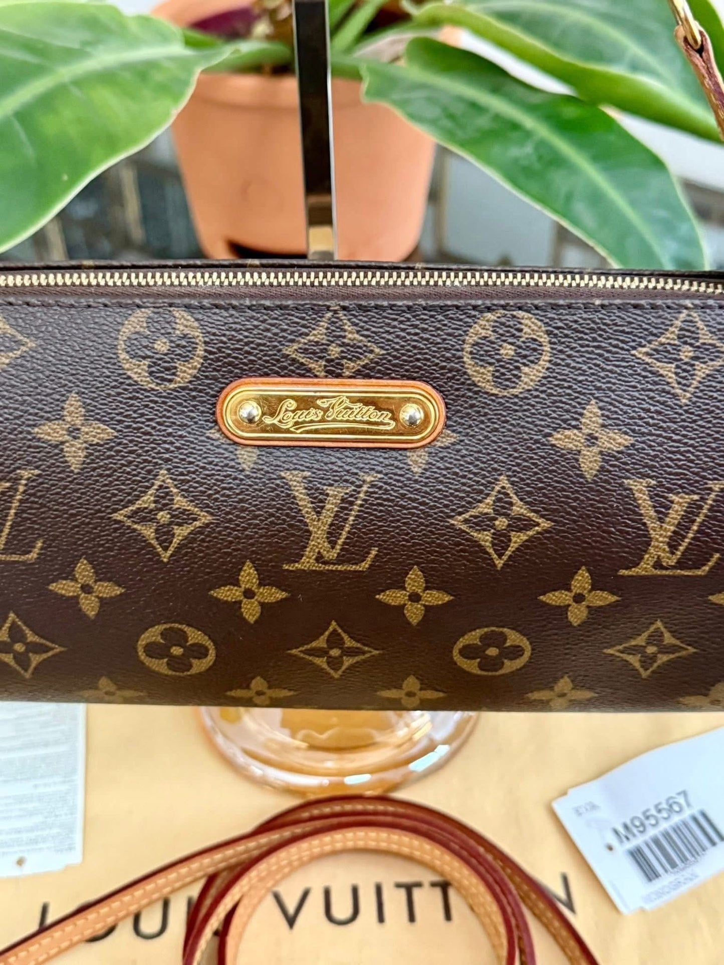 Eva Clutch in Monogram with Dustbag, Box and Paper bag 🗓️ Year: 2014