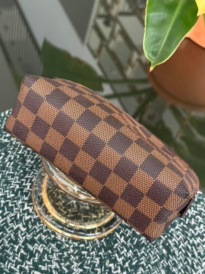 Cosmetic Pouch PM in DE 🗓️
