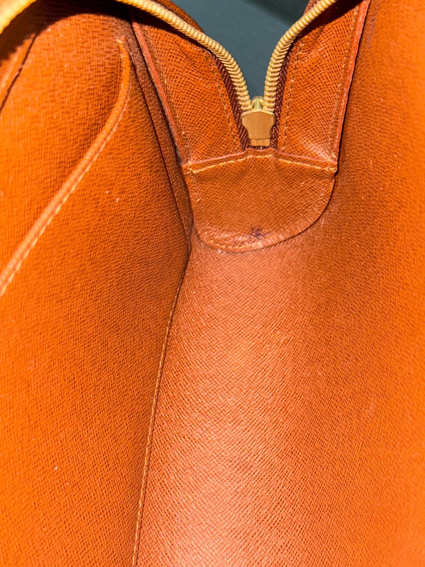 Orsay Clutch 🗓️ Year: 2001