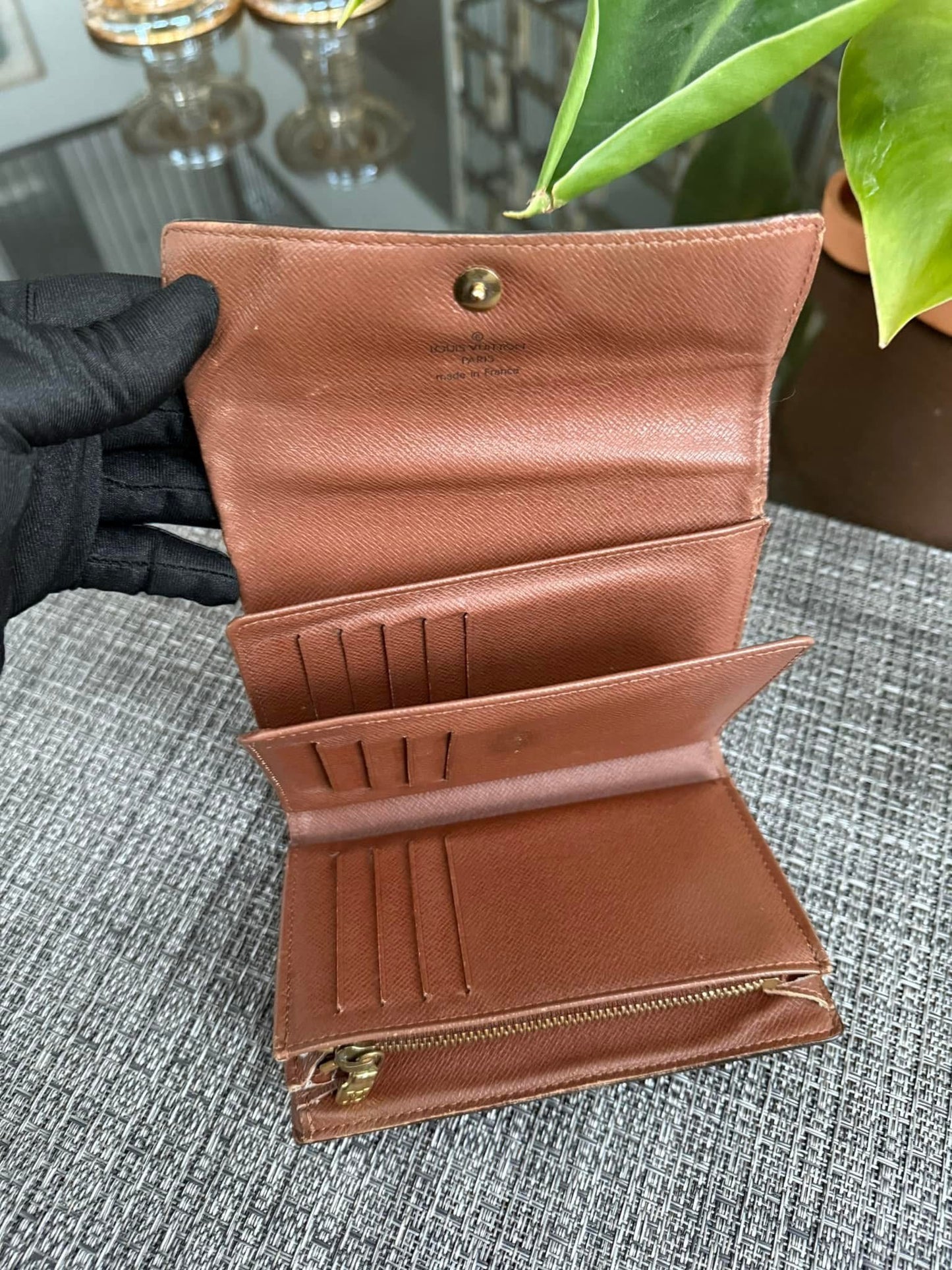 Alexandra Wallet with 14 Cardholders 🗓️ Year: 2007