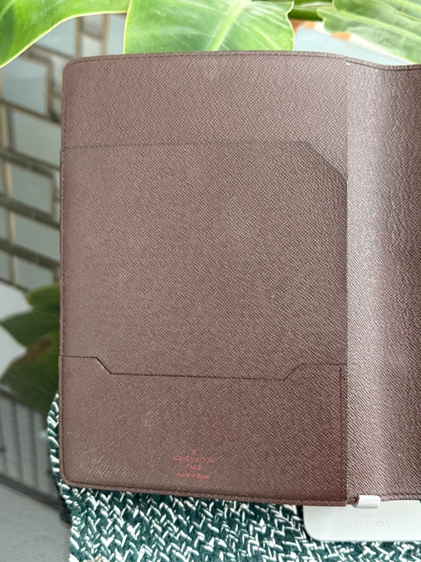 Damier Ebene Desk Agenda Cover 
🗓️ Year: 2005