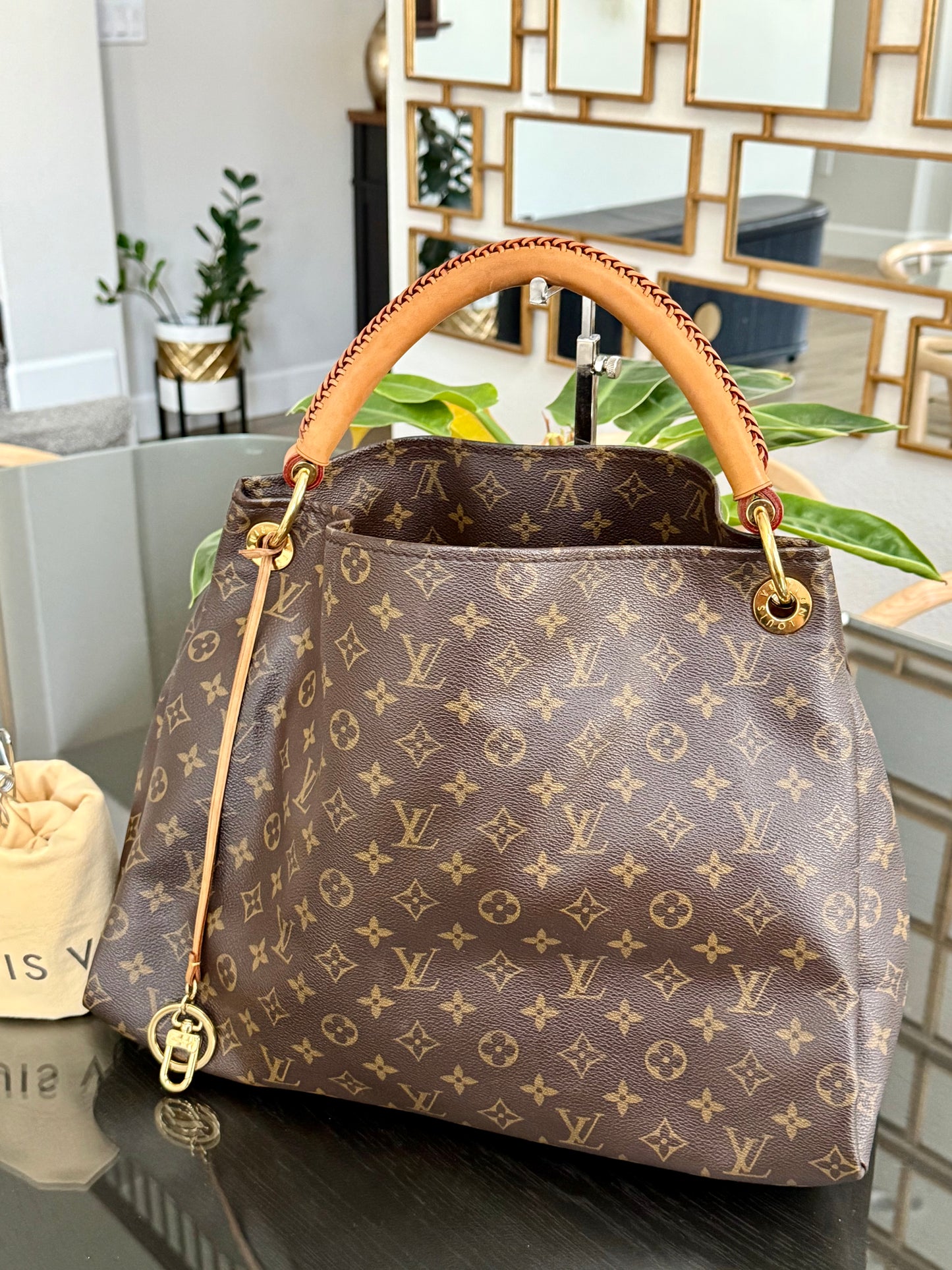 Artsy MM with Dustbag and Insert Organizer - 📅 Year: 2009