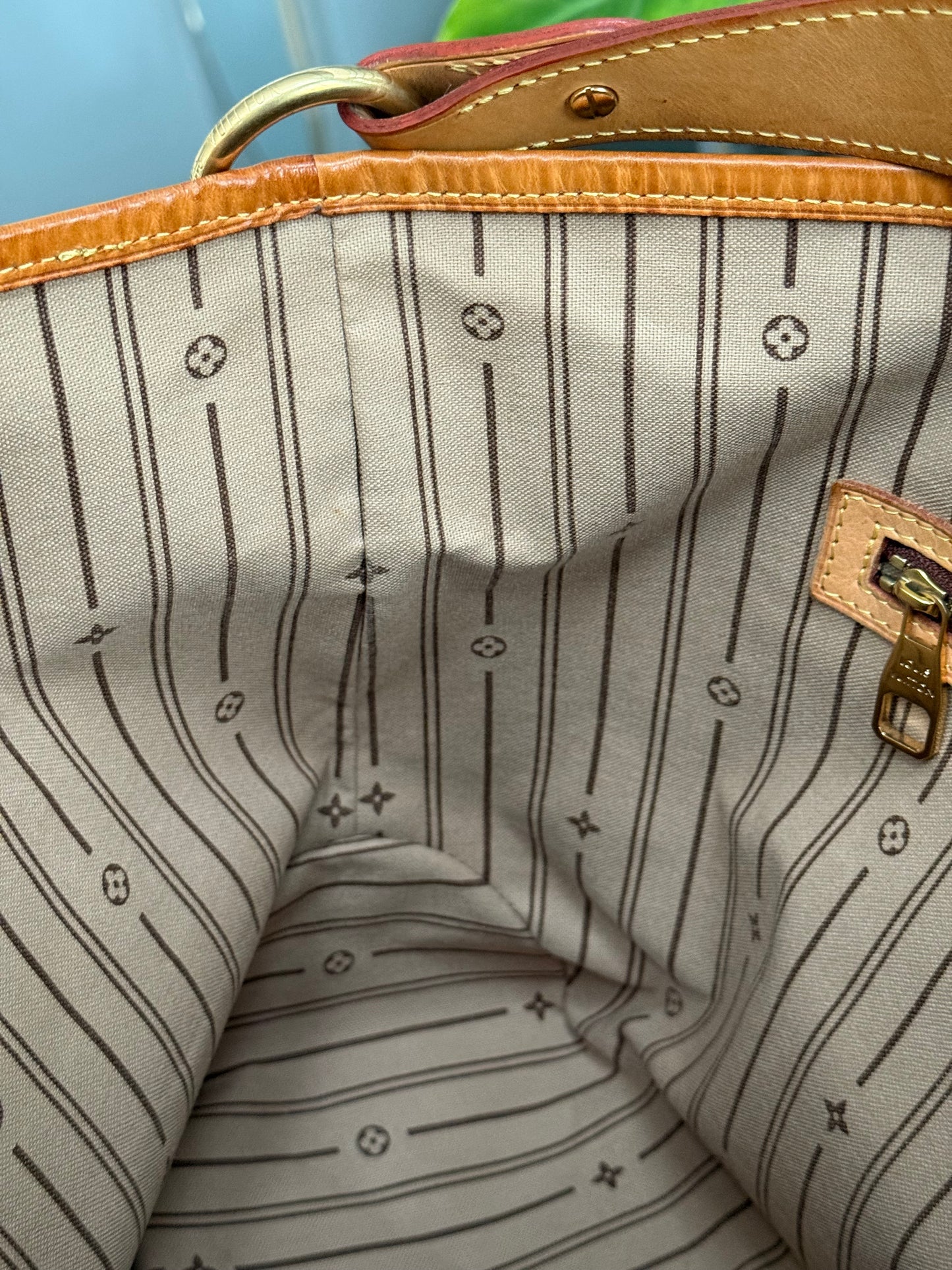 Delightful PM with Dustbag and Insert Organizer 🗓️ Year: 2012