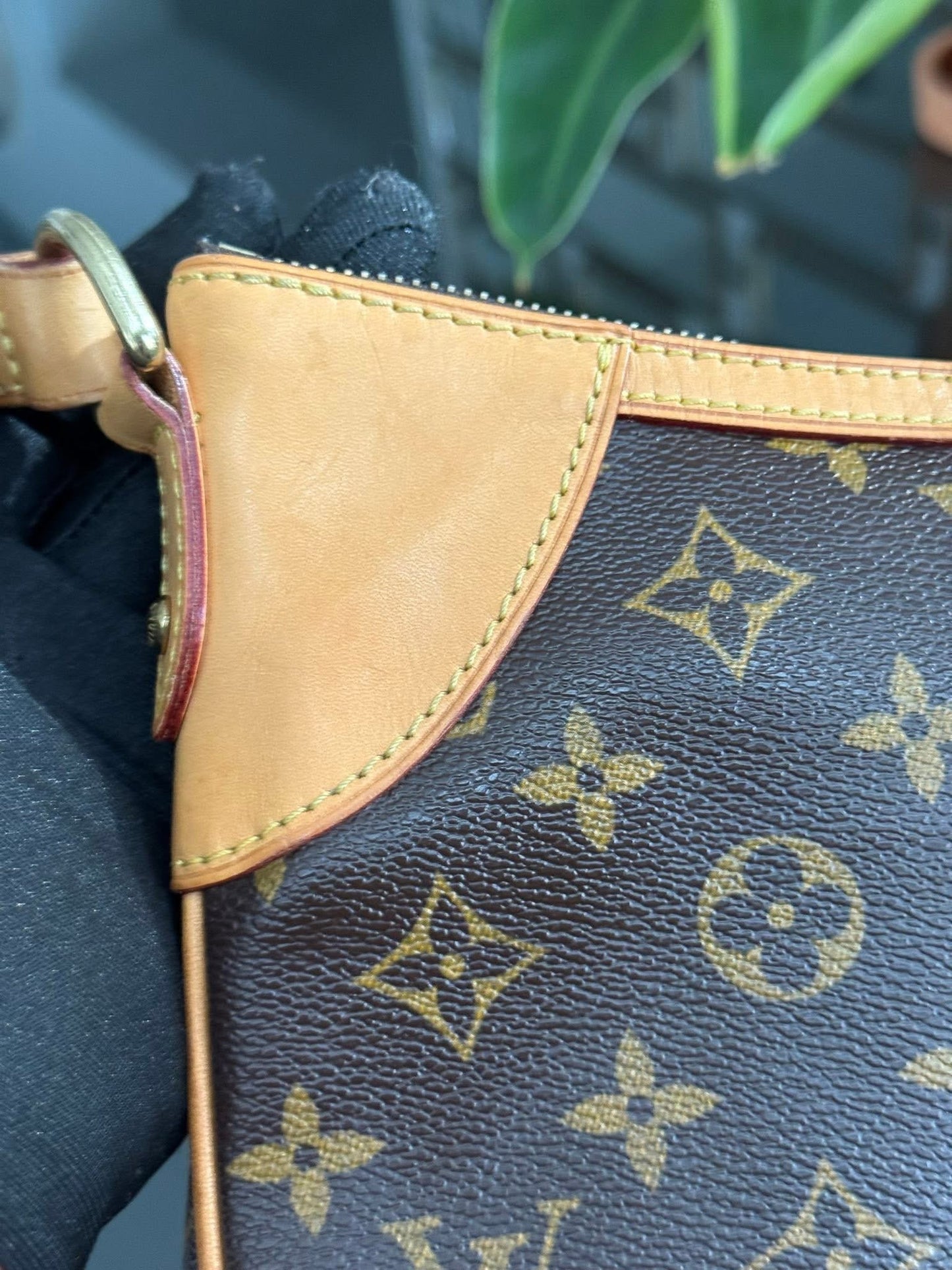Odeon MM Crossbody with Dustbag - 🗓️ Year: 2008