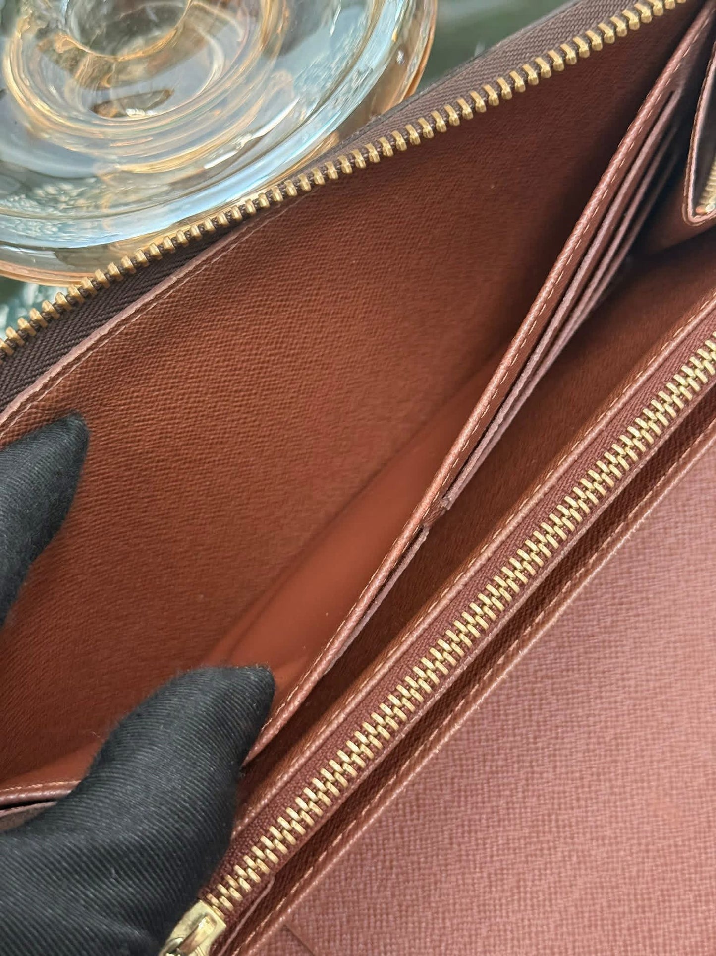 Monogram Zippy Wallet Organizer 🗓️ Year: 2009