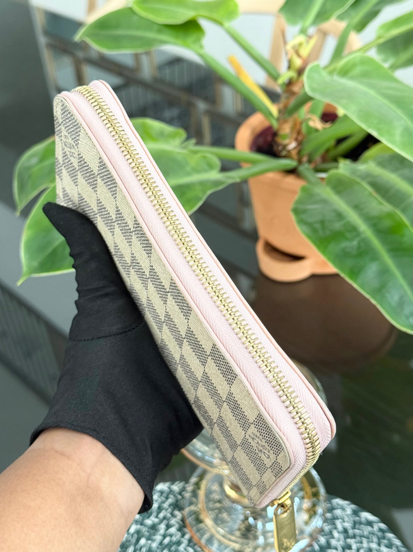 Zippy Long Wallet Azur in Rose Ballerine with Dustbag 🗓️ Year: 2018