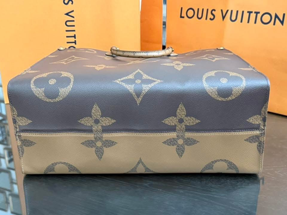 On The Go GM in Monogram Reverse with Dustbag, Insert Organizer, Box and Paper bag 🌺 -Microchip