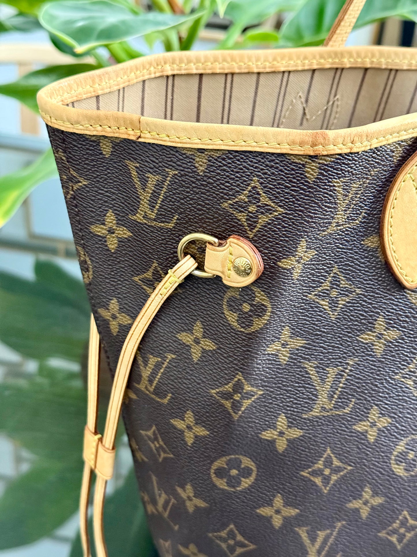 Neverfull MM in Monogram with Dustbag 🗓️ Year: 2007