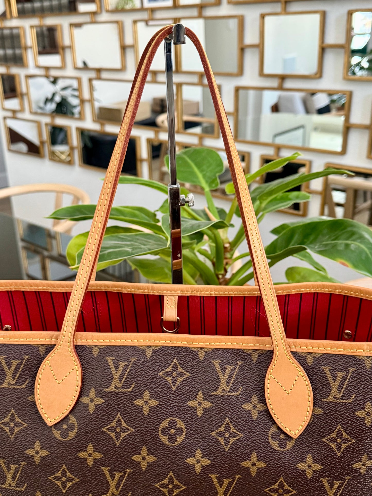 Neverfull MM in Monogram Cerise Interior with Dustbag 🗓️ Year: 2017