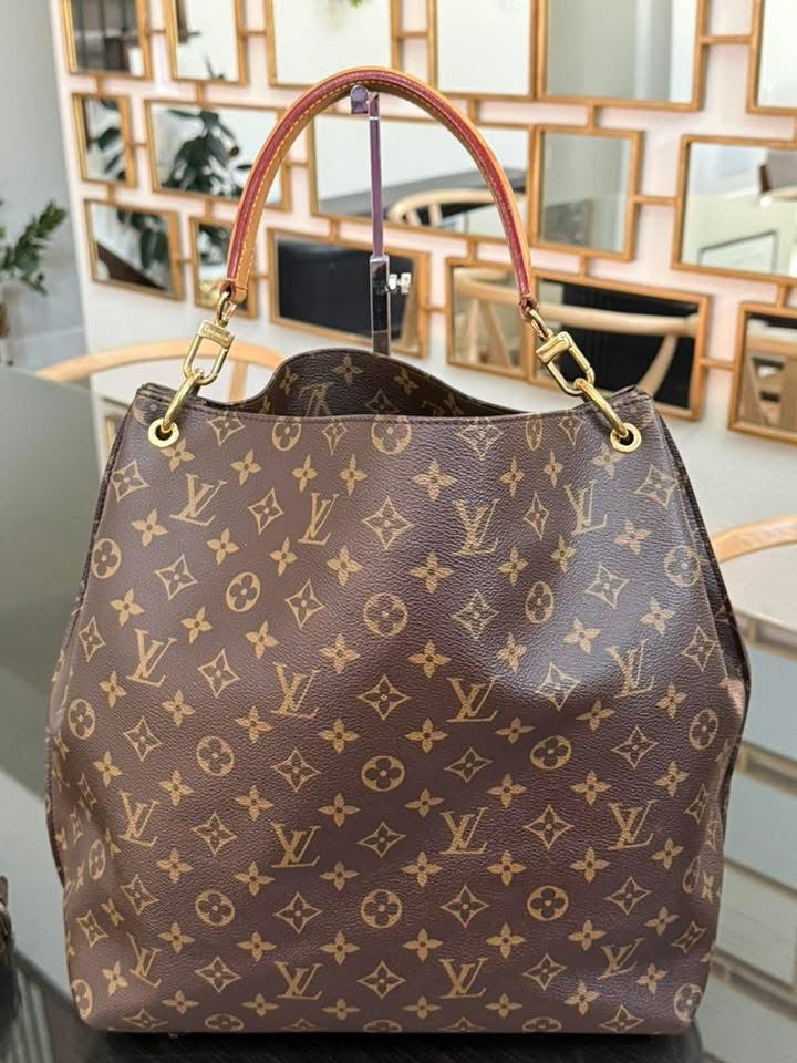 Hobo Metis in Monogram with Original Strap and Dustbag 📅 Year: 2013
