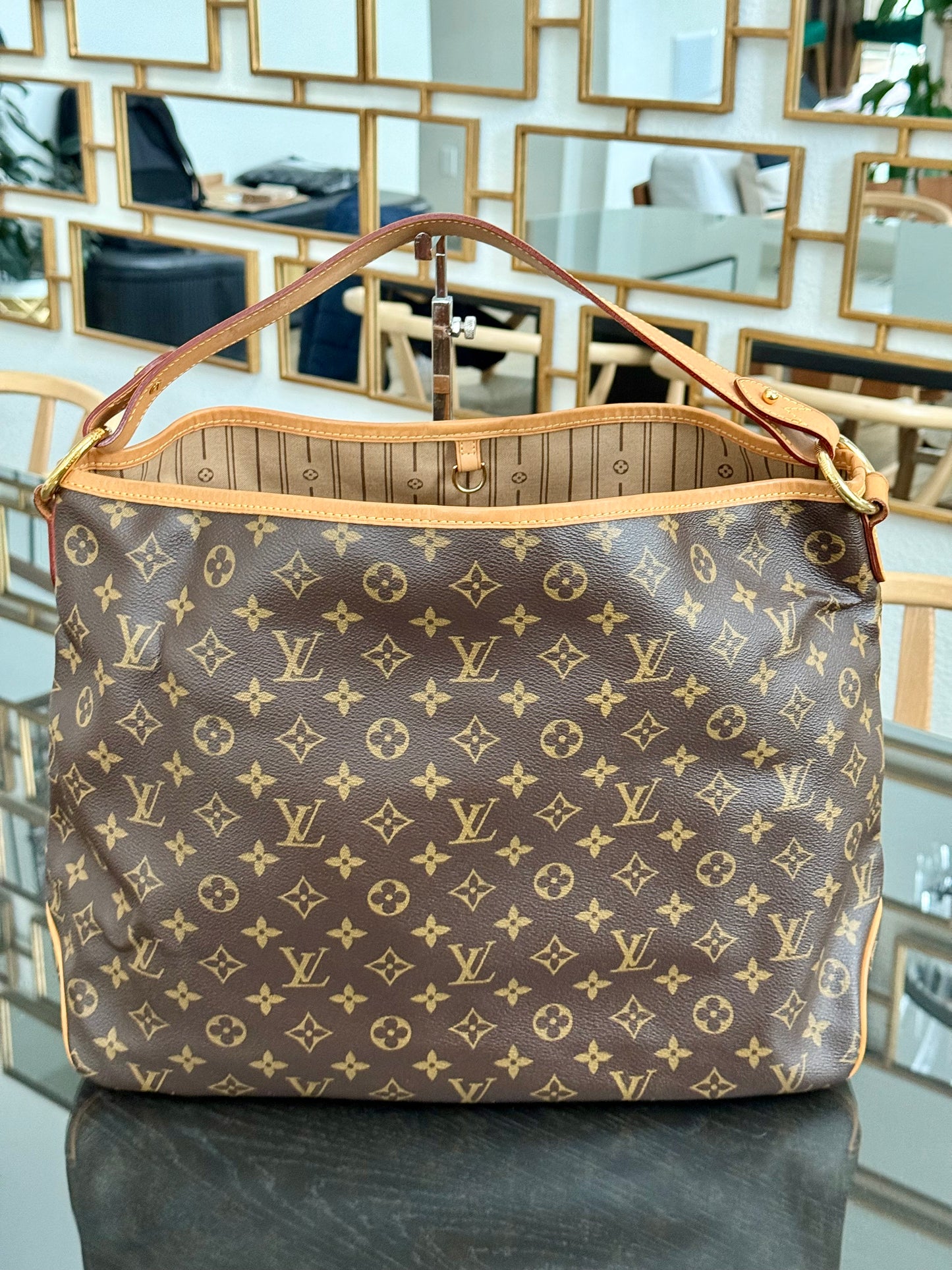 Delightful MM with Dustbag 📅 Year: 2010