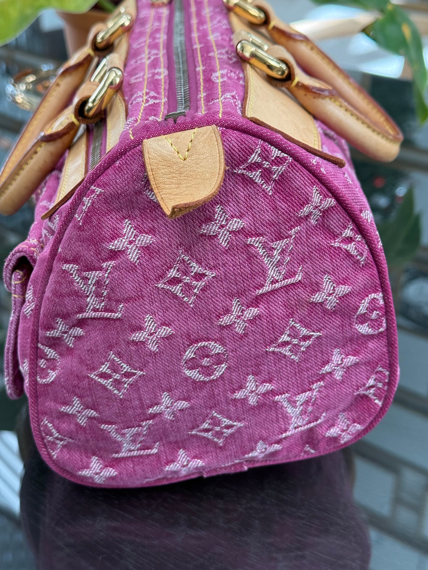 Neo Speedy Denim with Dustbag 🌺📅 Year: 2006
