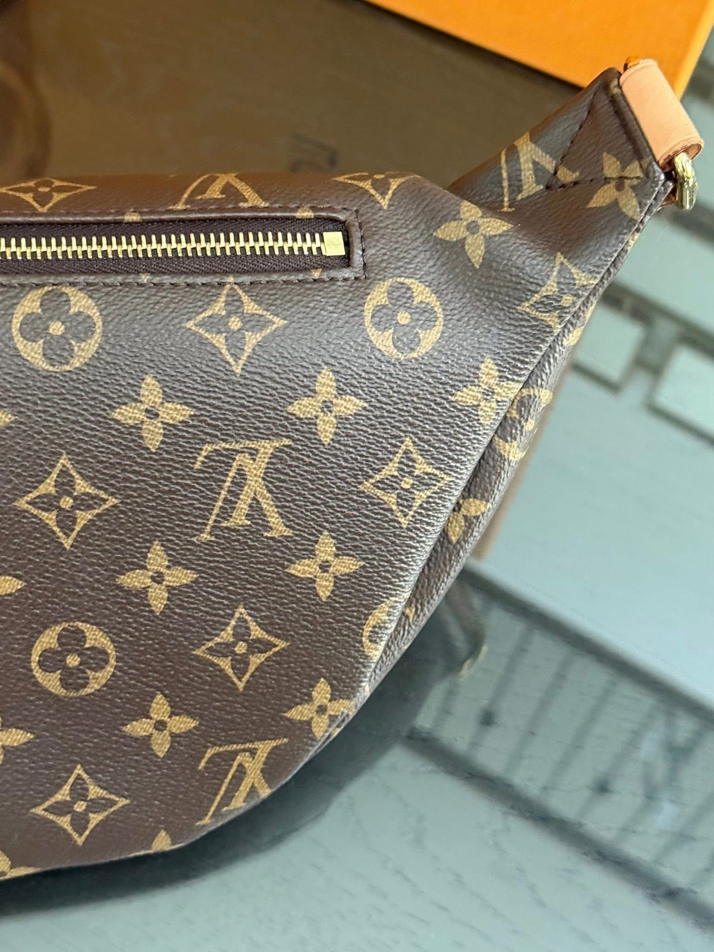 Bumbag Monogram with Dustbag, Box and Paper bag - 🗓️ Year 2020