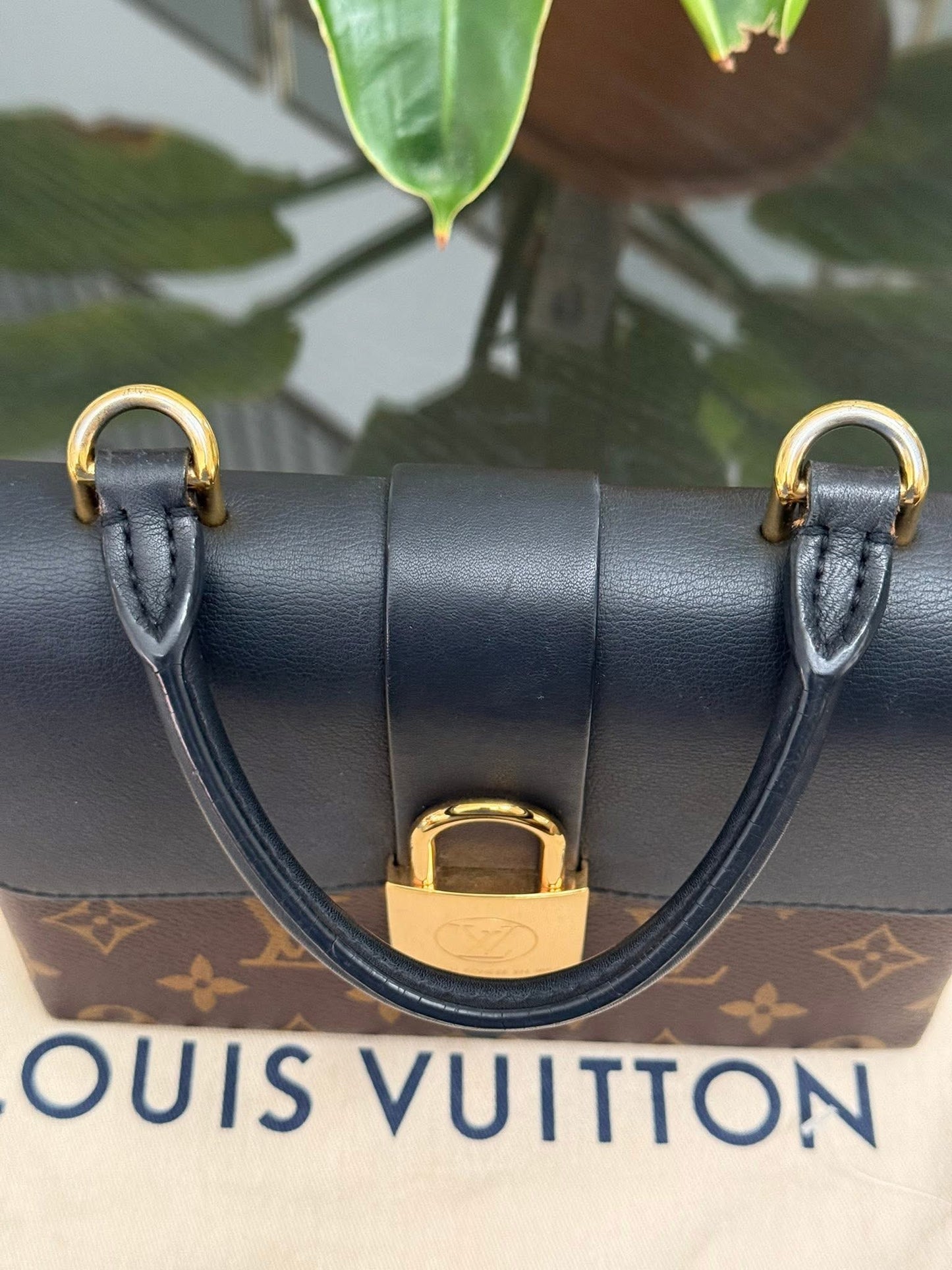 Locky BB Monogram Noir with Original Strap, Dustbag, Box and Paper bag - 📅 Year: 2010