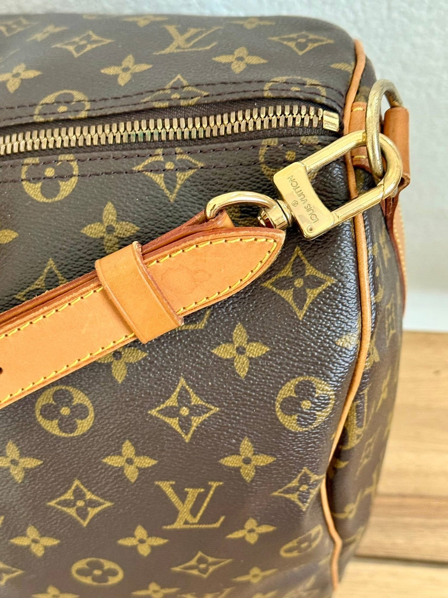 Keepall 50 Bandoulier with Luggage Tag and Poignet 📅 Year: 1995