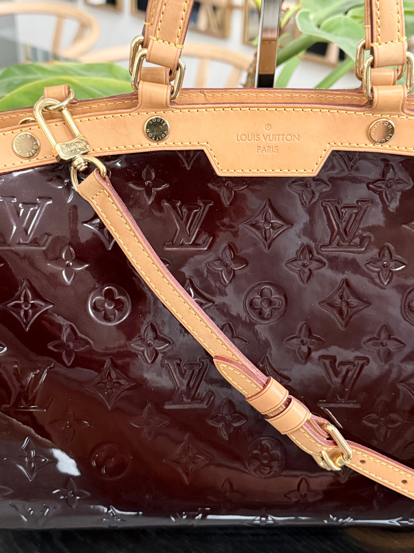 Vernis Brea MM Amarante with Original Strap , Dustbag and Insert Organizer 🗓️ Year: 2013