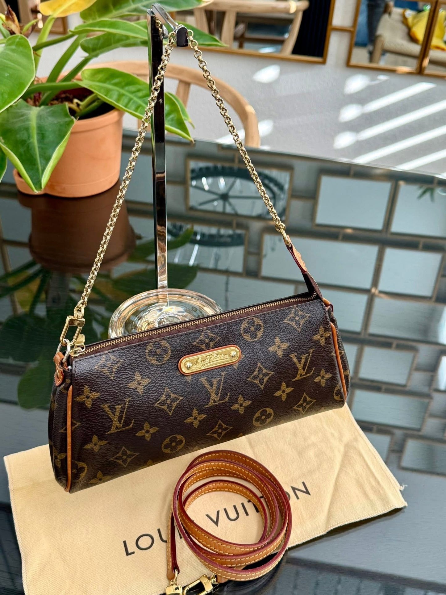 Eva Clutch with Original Strap,Box Dustbag and Insert Organizer 🗓️ Year: 2012
