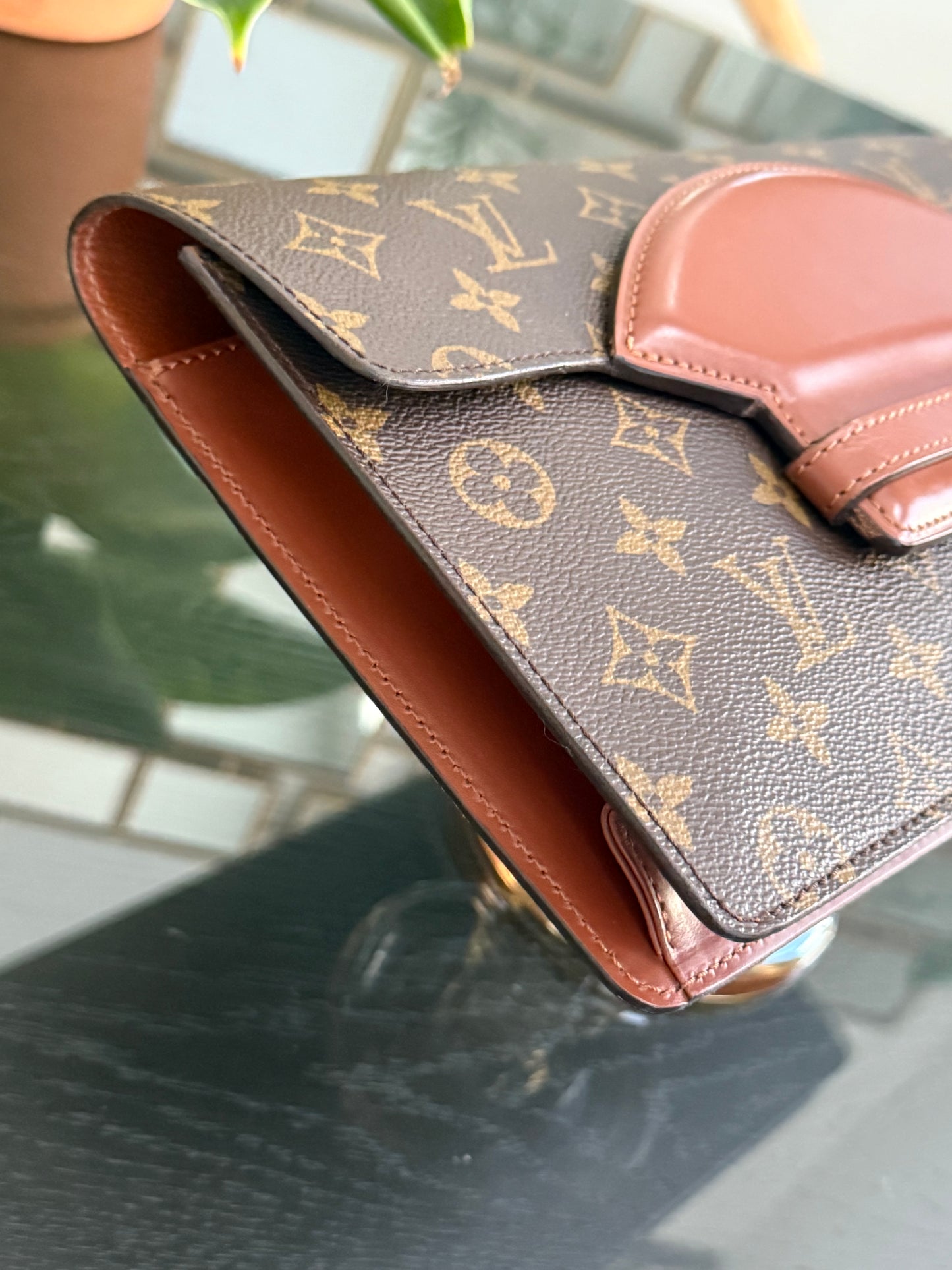 Chaillot Clutch w/ Dustbag  🗓️ Year: 1987