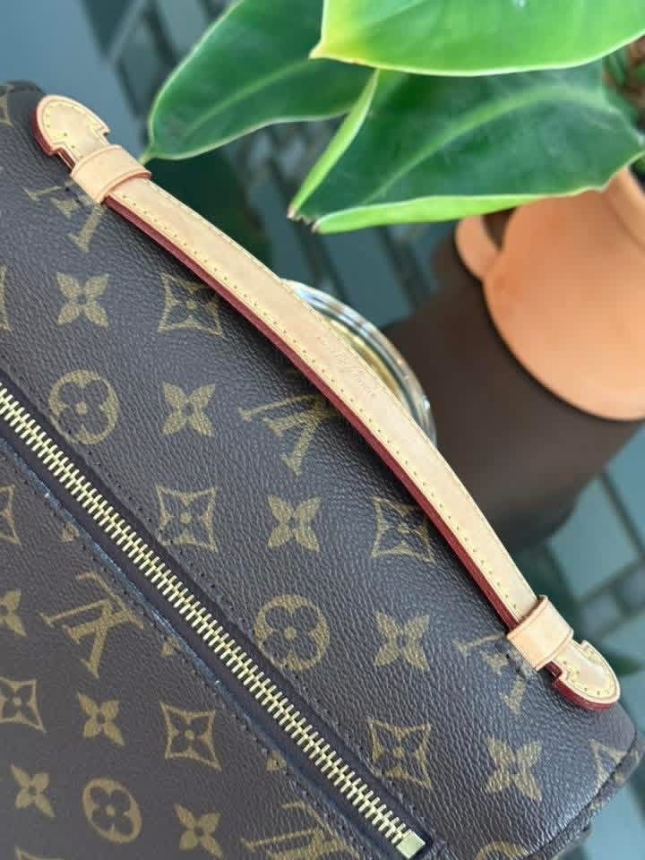 Pochette Metis in Monogram with Box, Dustbag and Paper bag 🗓️ Year 2020