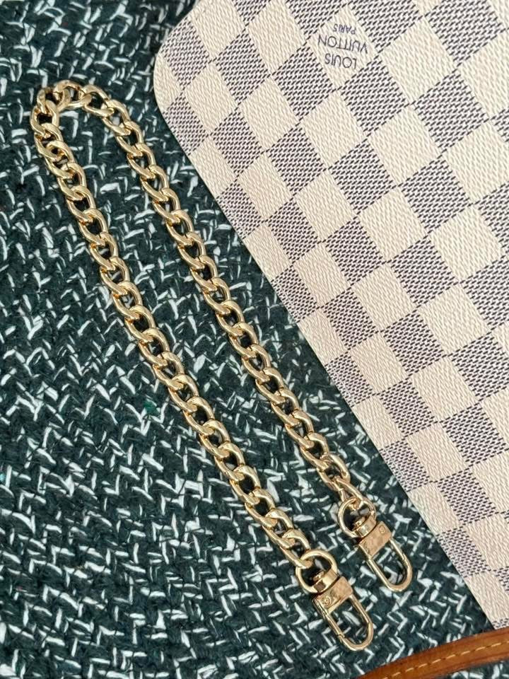 Neverfull MM/GM Pouch in Azur 🗓️ Year: 2014