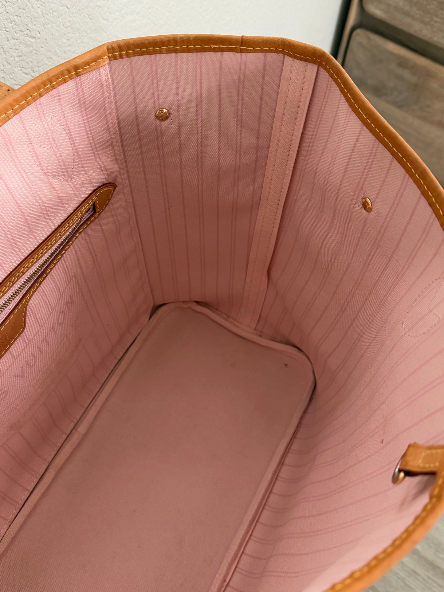 Neverfull MM Azur in Rose Ballerine with Dustbag -Year: 2018