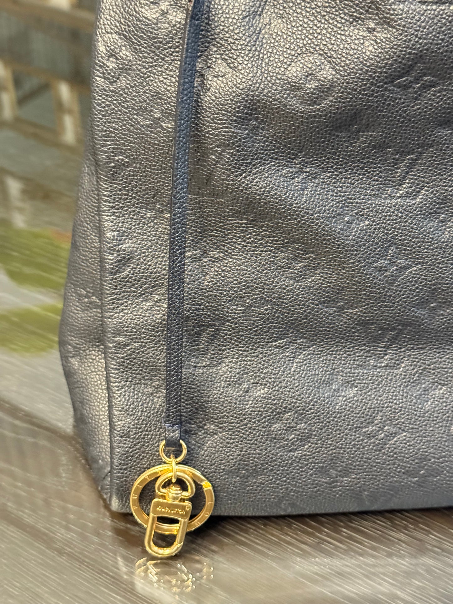 Artsy MM Empriente in Black/ Dark Blue with Dustbag and Insert Organizer 📅 Year: 2011