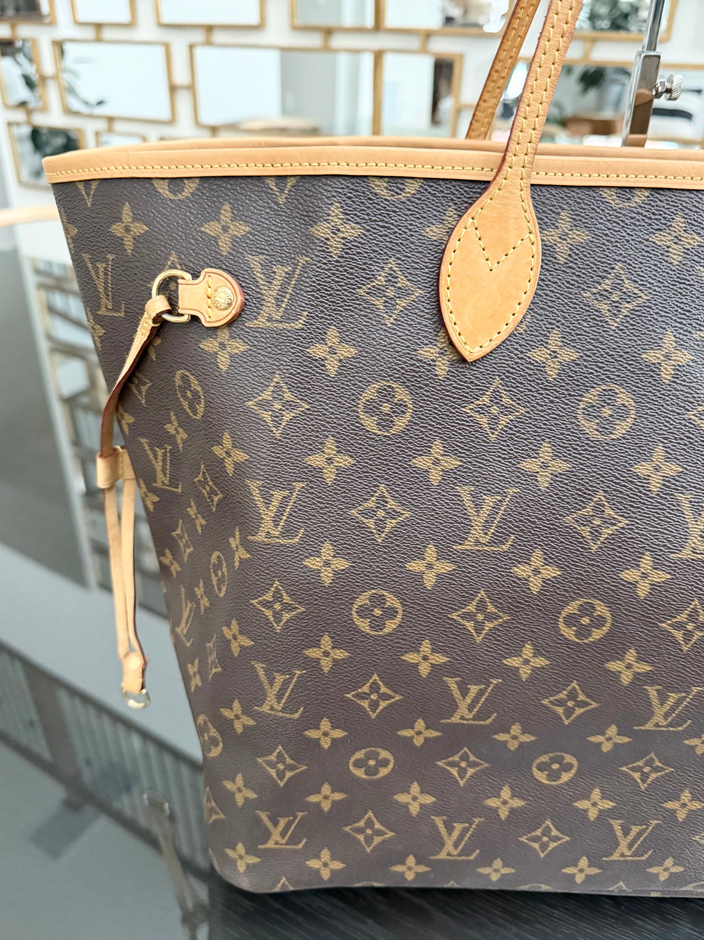 Neverfull GM in Monogram with Dustbag and Insert Organizer 📅 Year: 2007