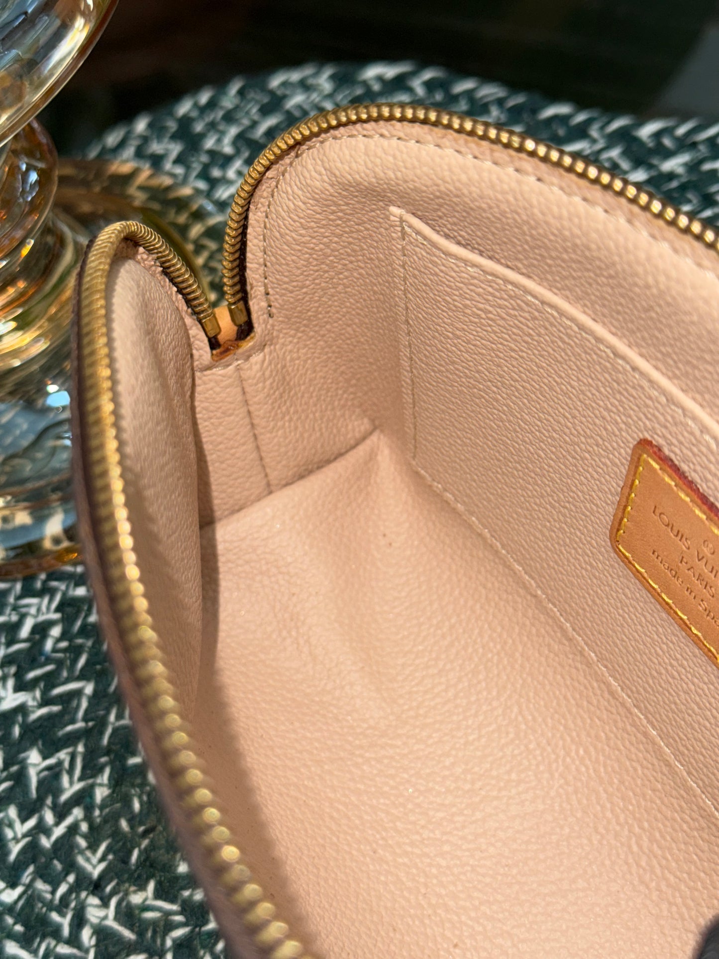 Cosmetic Pouch PM 🗓️ Year: 2003