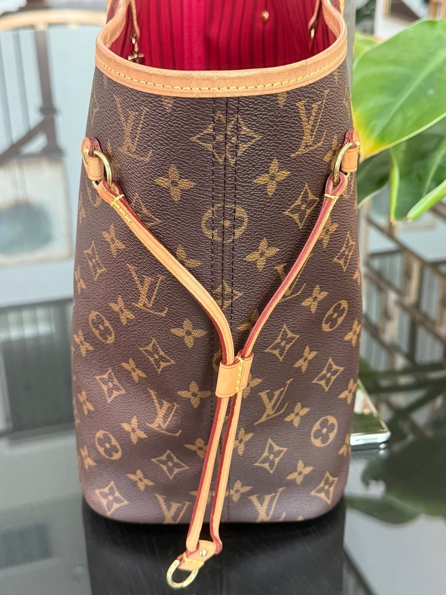 Neverfull MM Monogram in Cerise with Dustbag -🗓️ Microchip
