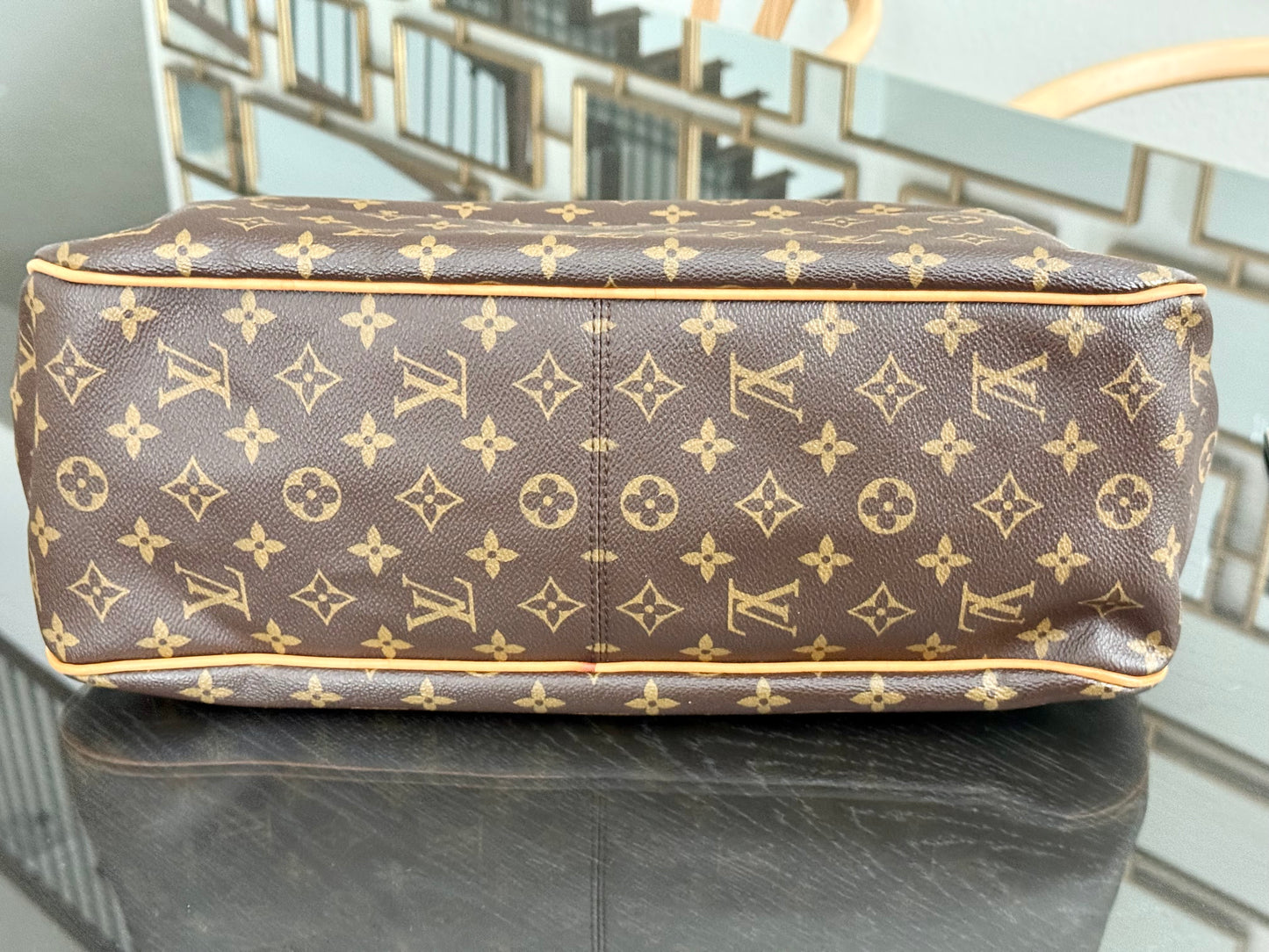 Delightful MM with Dustbag 📅 Year: 2010