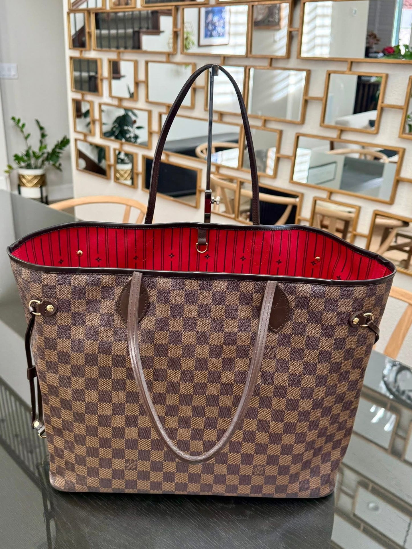 Neverfull GM in DE with Insert Organizer and Dustbag 🌺 📅 Year: 2009