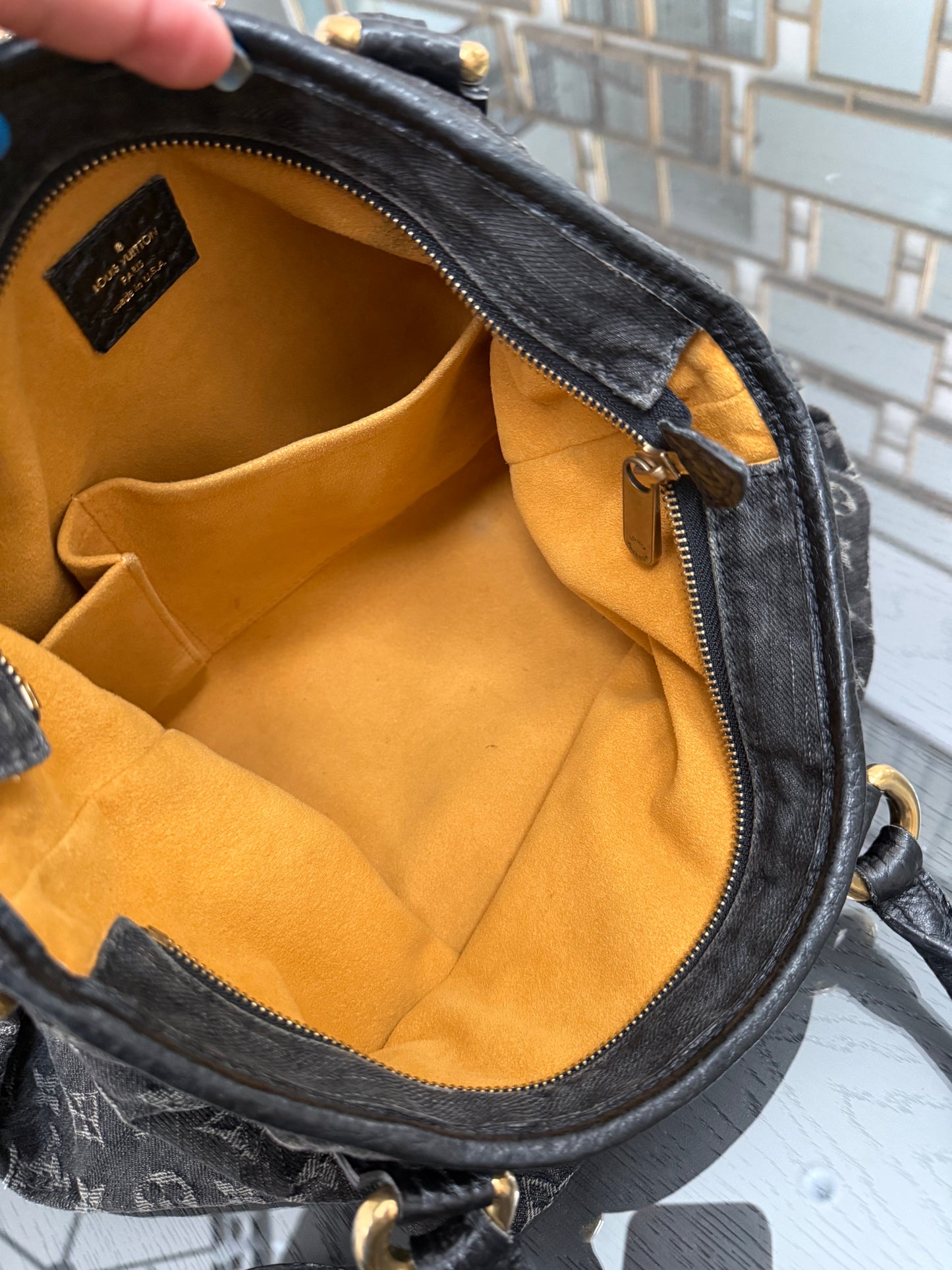 Neo Cabby MM in Black Denim - 📅 Year: 2007