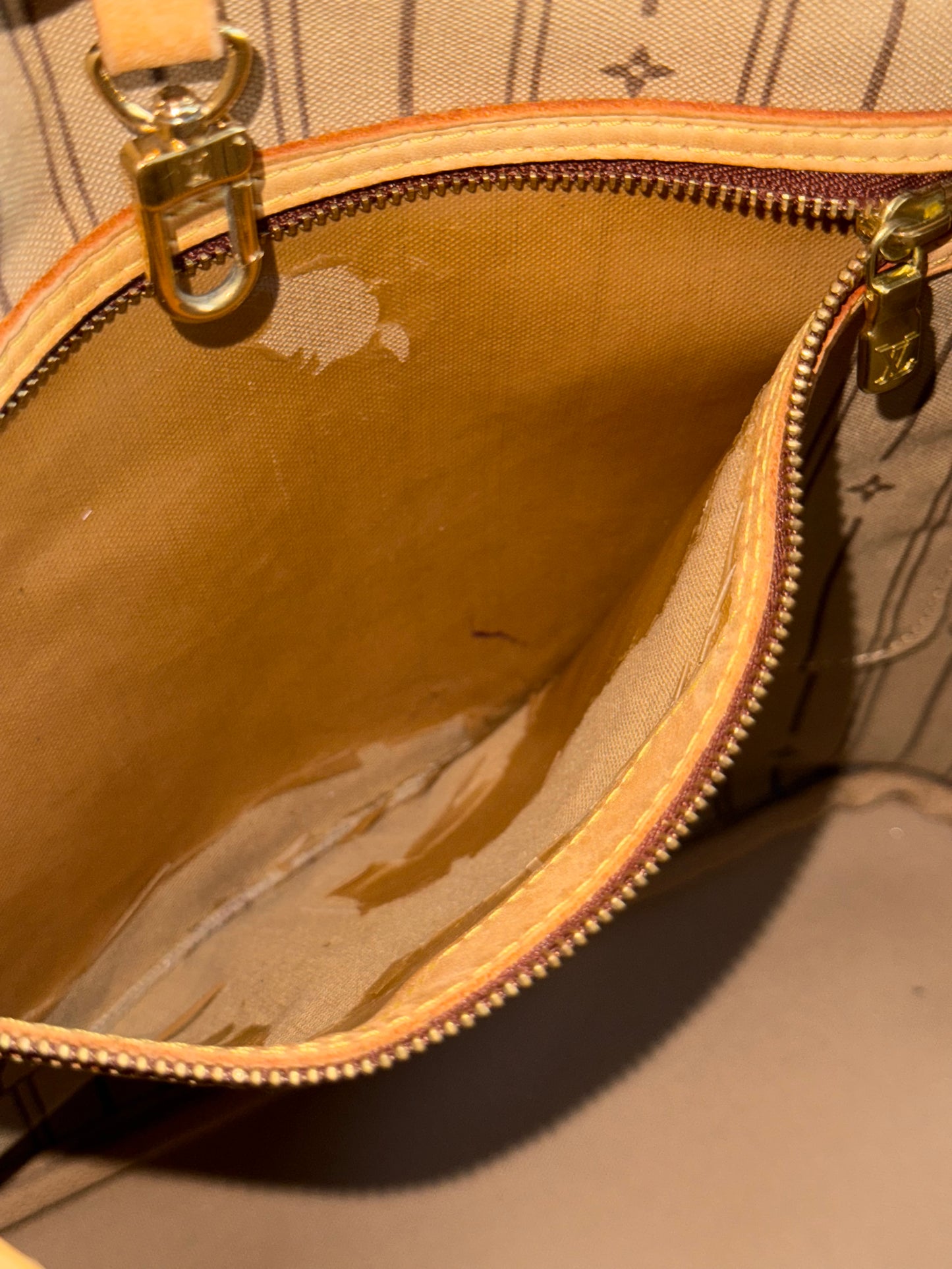 Neverfull MM in Monogram with Dustbag 🗓️ Year: 2007