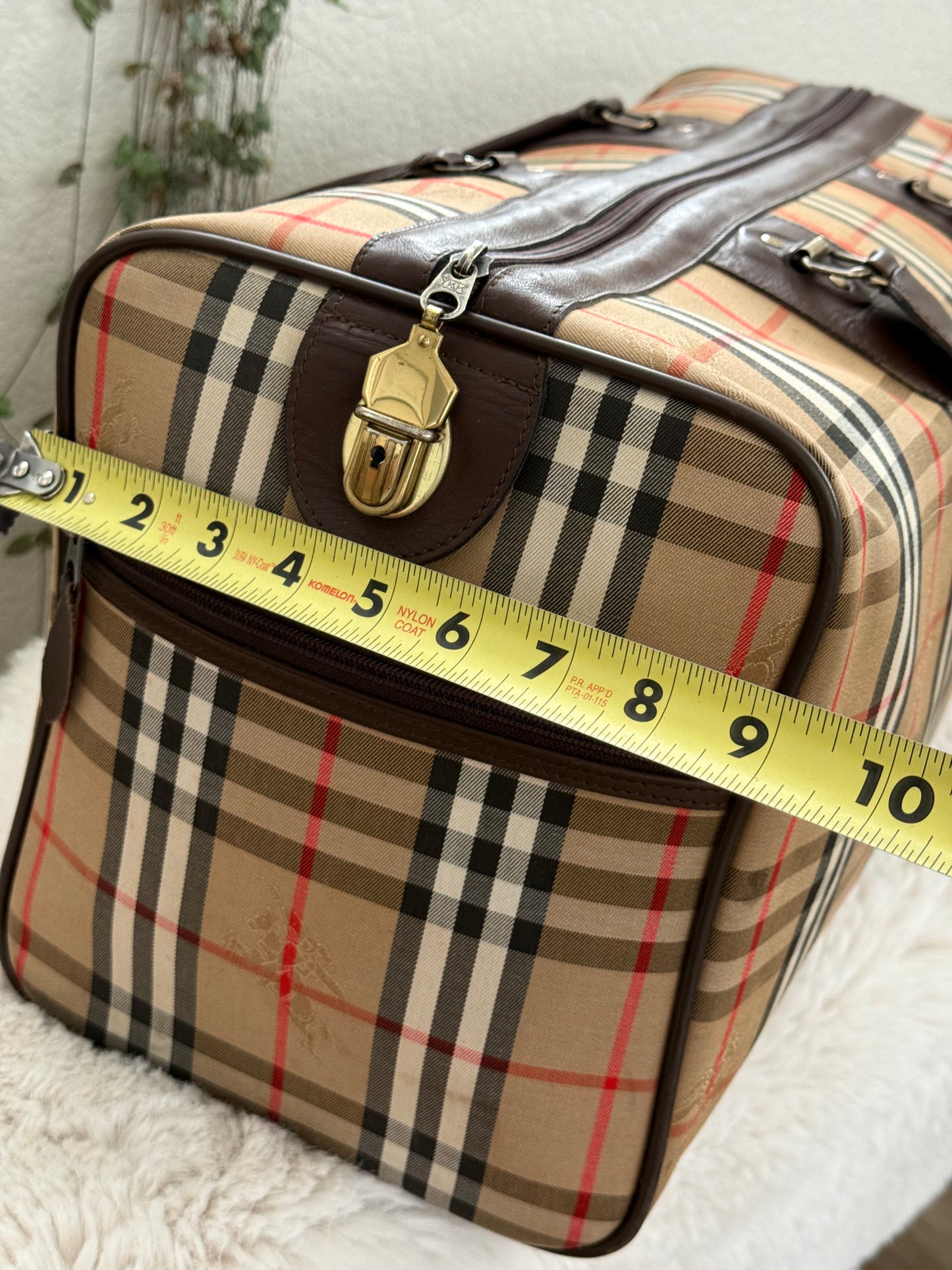 Burberry Duffle/ Travel Bag 📅